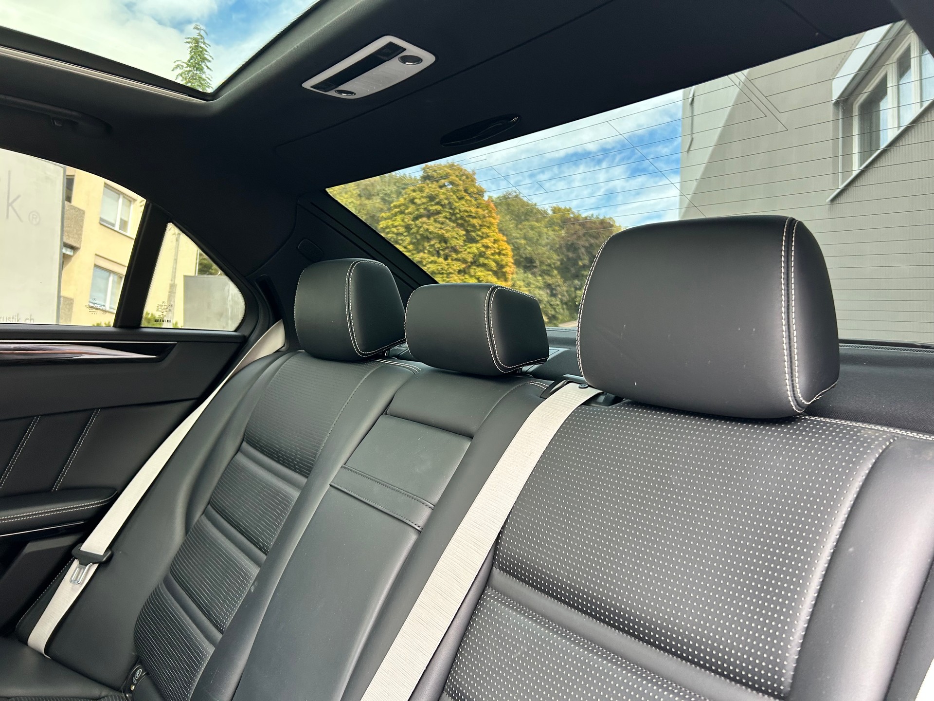 MERCEDES-BENZ E 63 V8 S AMG 4matic-image-8