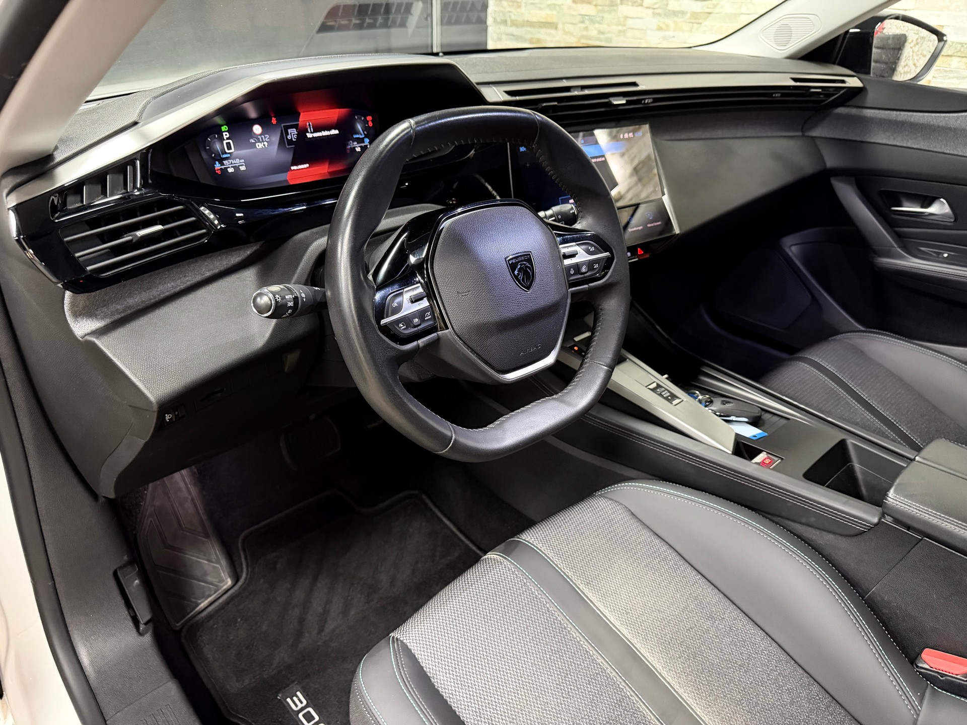 PEUGEOT 308 SW 1.5 BlueHDI Allure EAT8-image-11