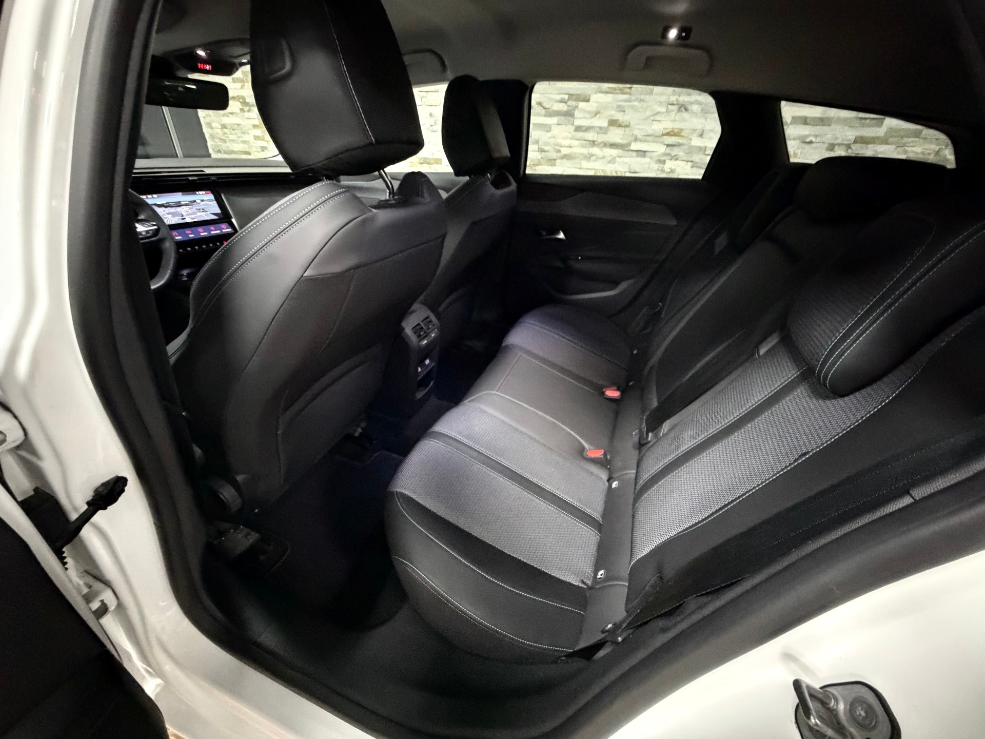 PEUGEOT 308 SW 1.5 BlueHDI Allure EAT8-image-19