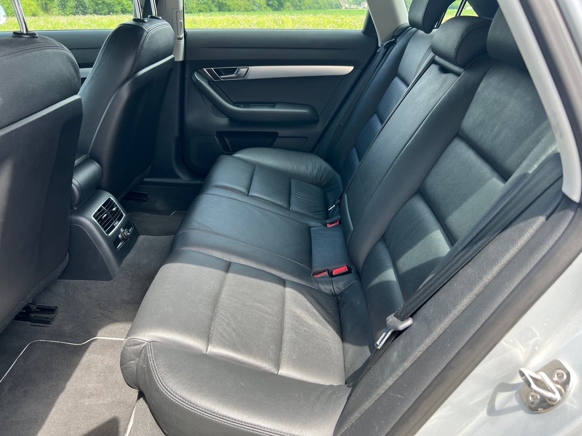 AUDI A6 Avant 3.0 V6 TDI quattro tiptronic-image-5