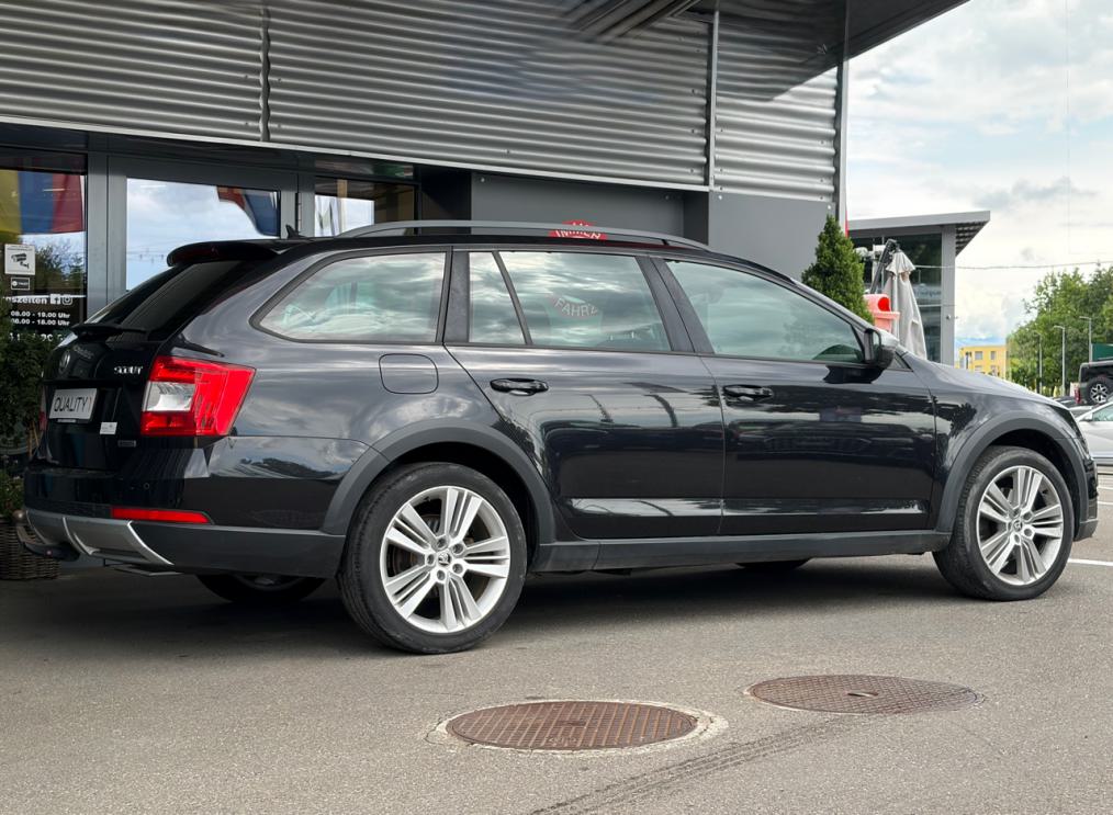 SKODA Octavia Combi 2.0 TDi Scout 4x4-showroom-element-2