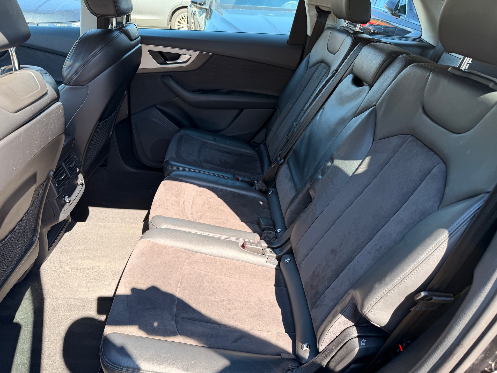 AUDI Q7 3.0 TDI ultra quattro tiptronic-image-6