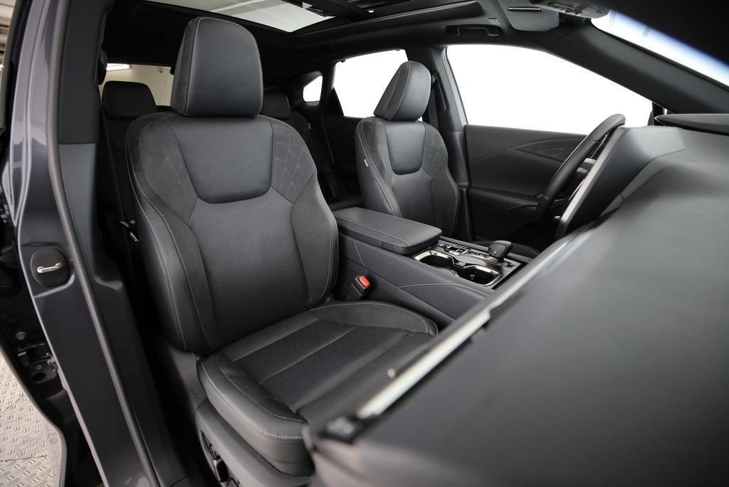 LEXUS RX 450h+ Excellence-image-10