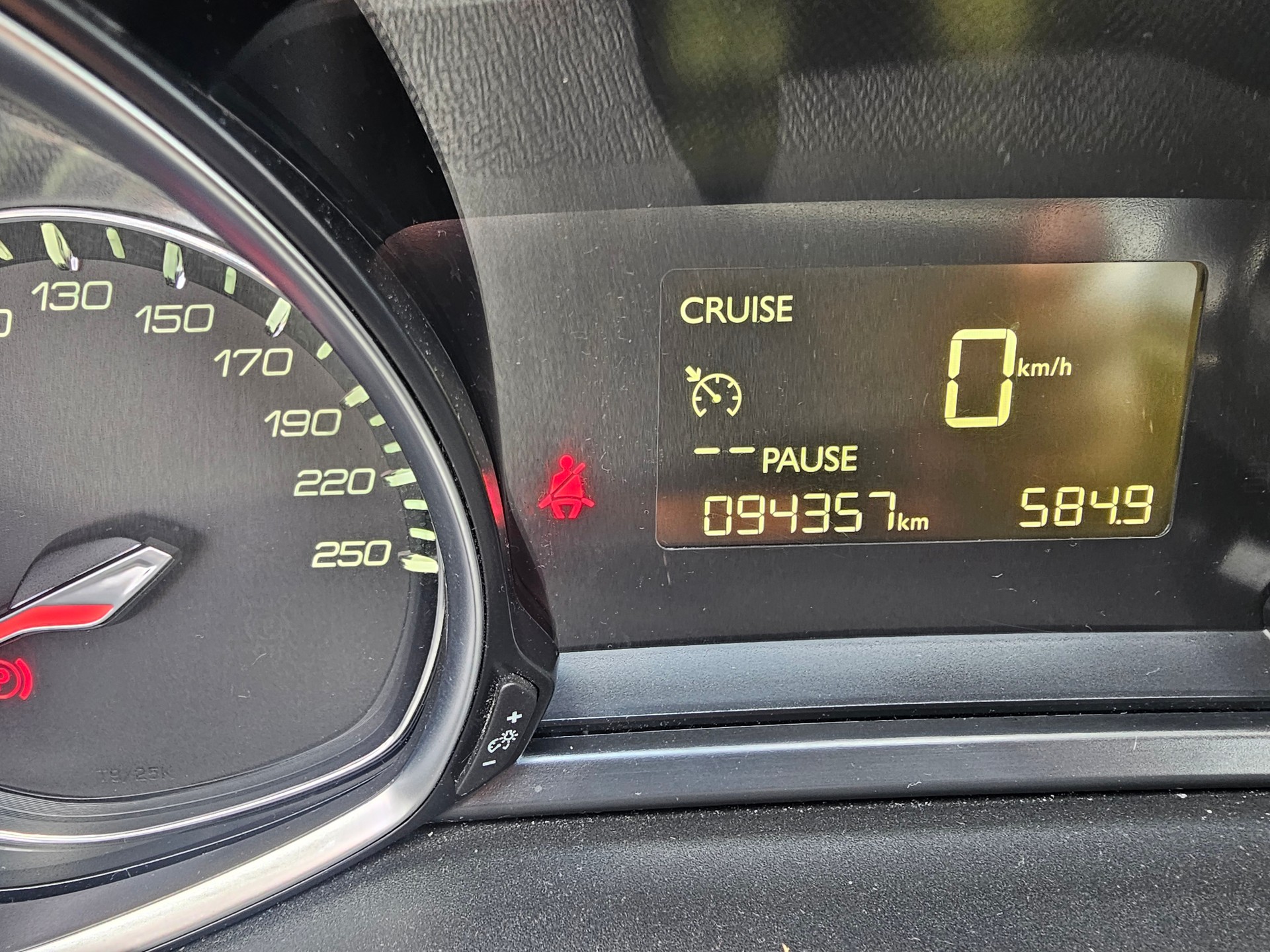 PEUGEOT 308 1.2 THP GT Line-image-11