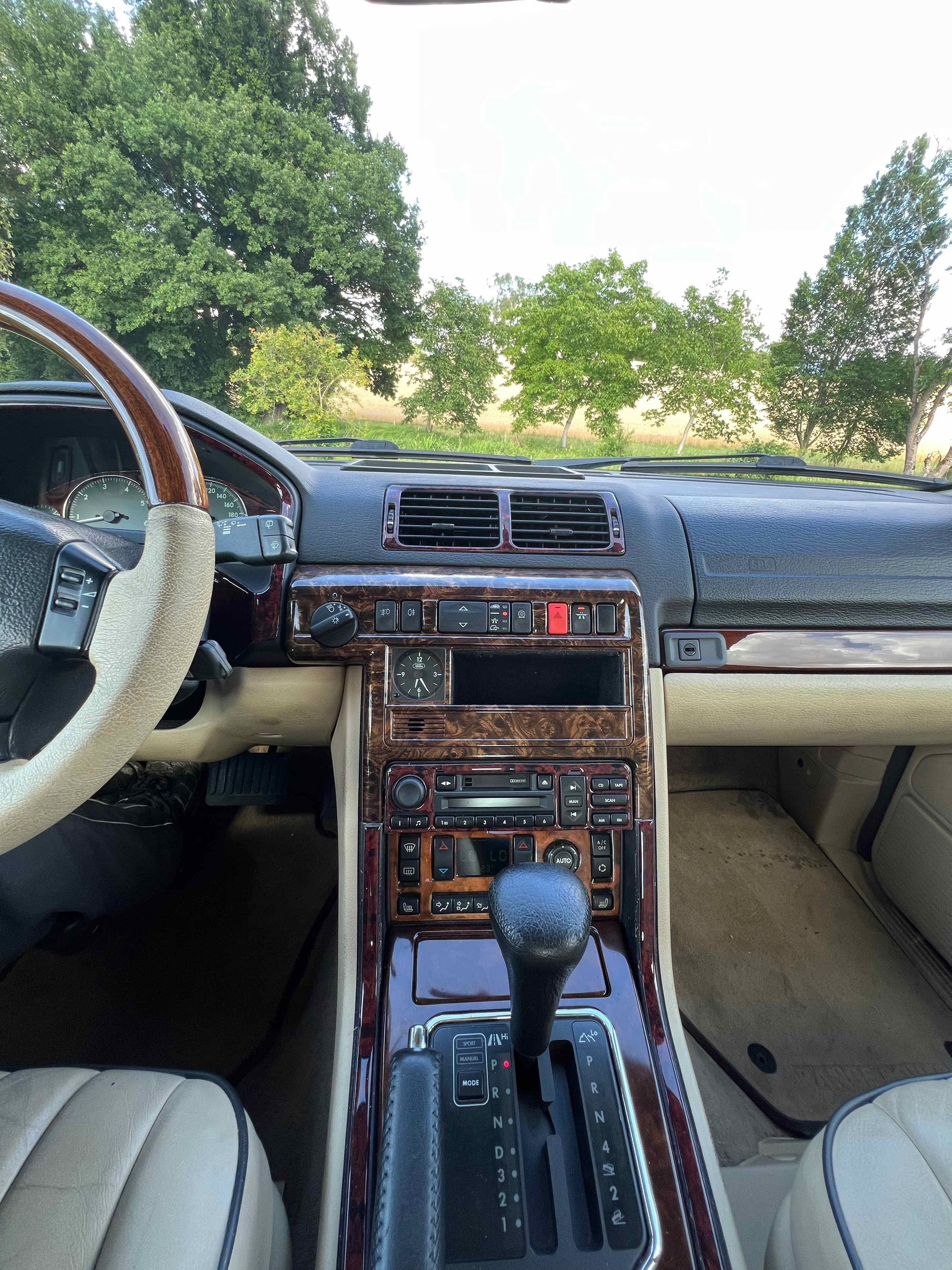 LAND ROVER Range Rover 4.6 Vogue-image-10