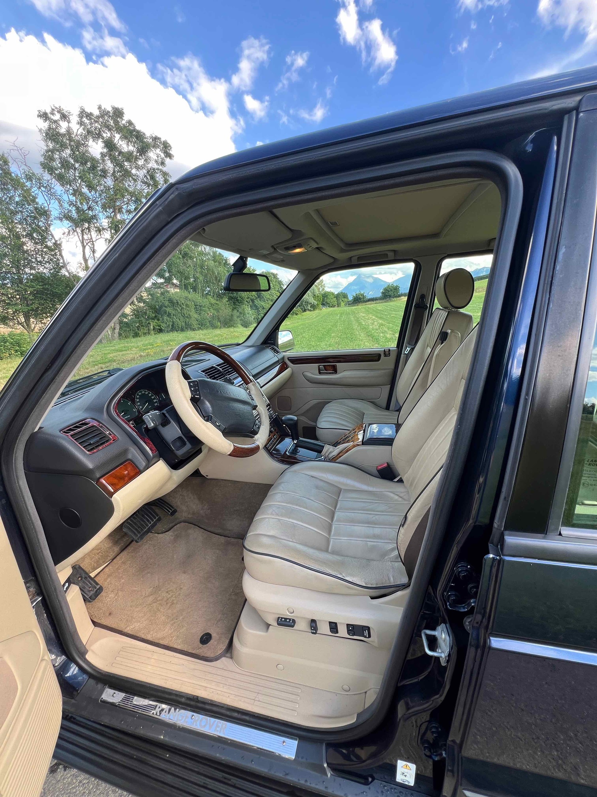 LAND ROVER Range Rover 4.6 Vogue-image-9