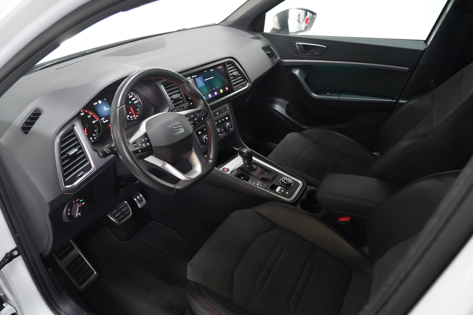 SEAT Ateca 2.0 TSI Hola FR 4Drive DSG-image-8