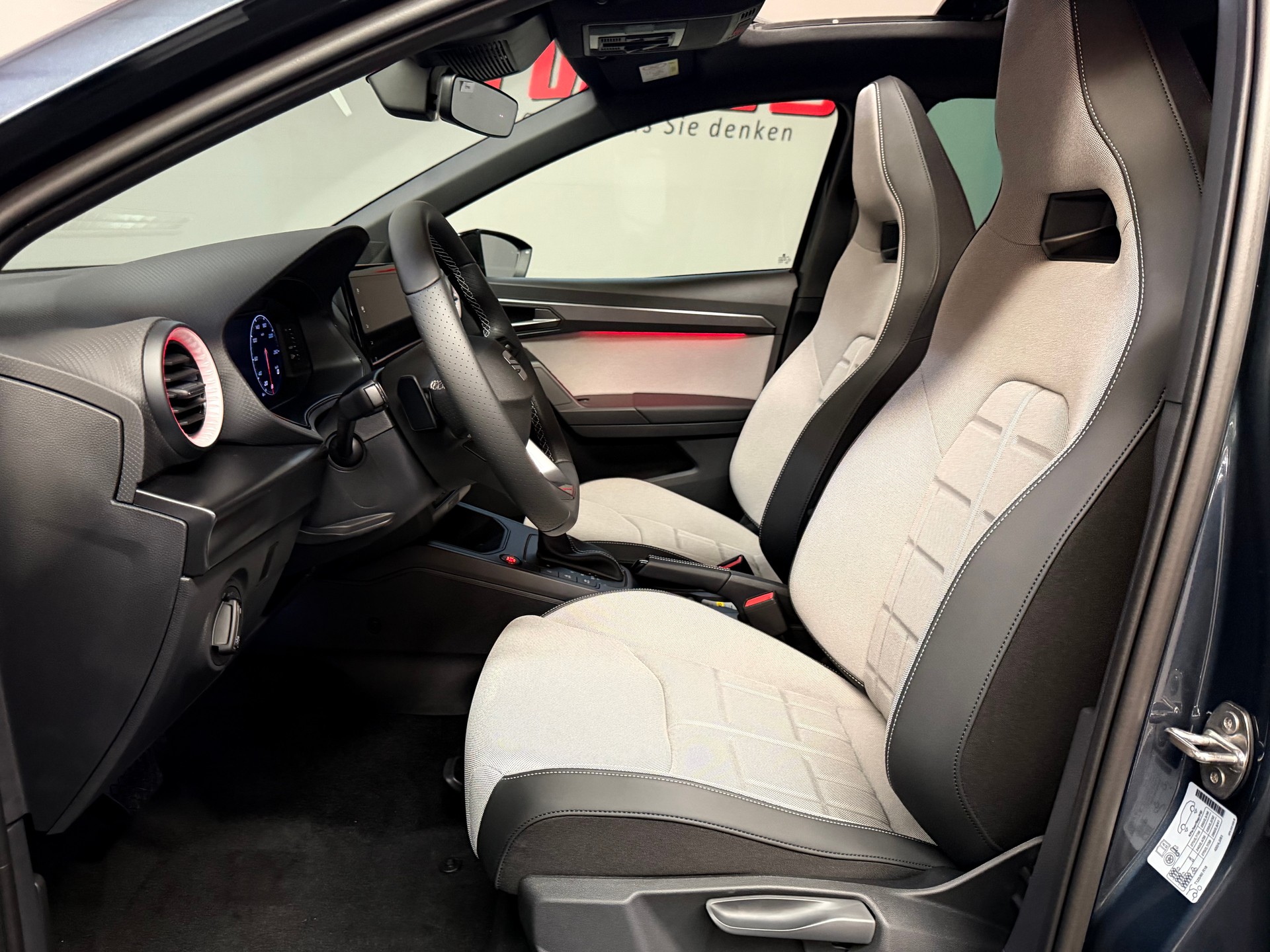 SEAT Ibiza 1.5 EcoTSI FR DSG Panorama-image-13