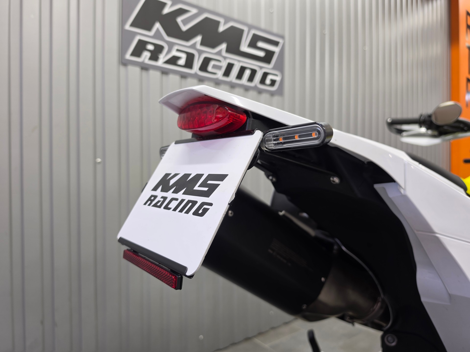 HUSQVARNA 701 Supermoto-image-5