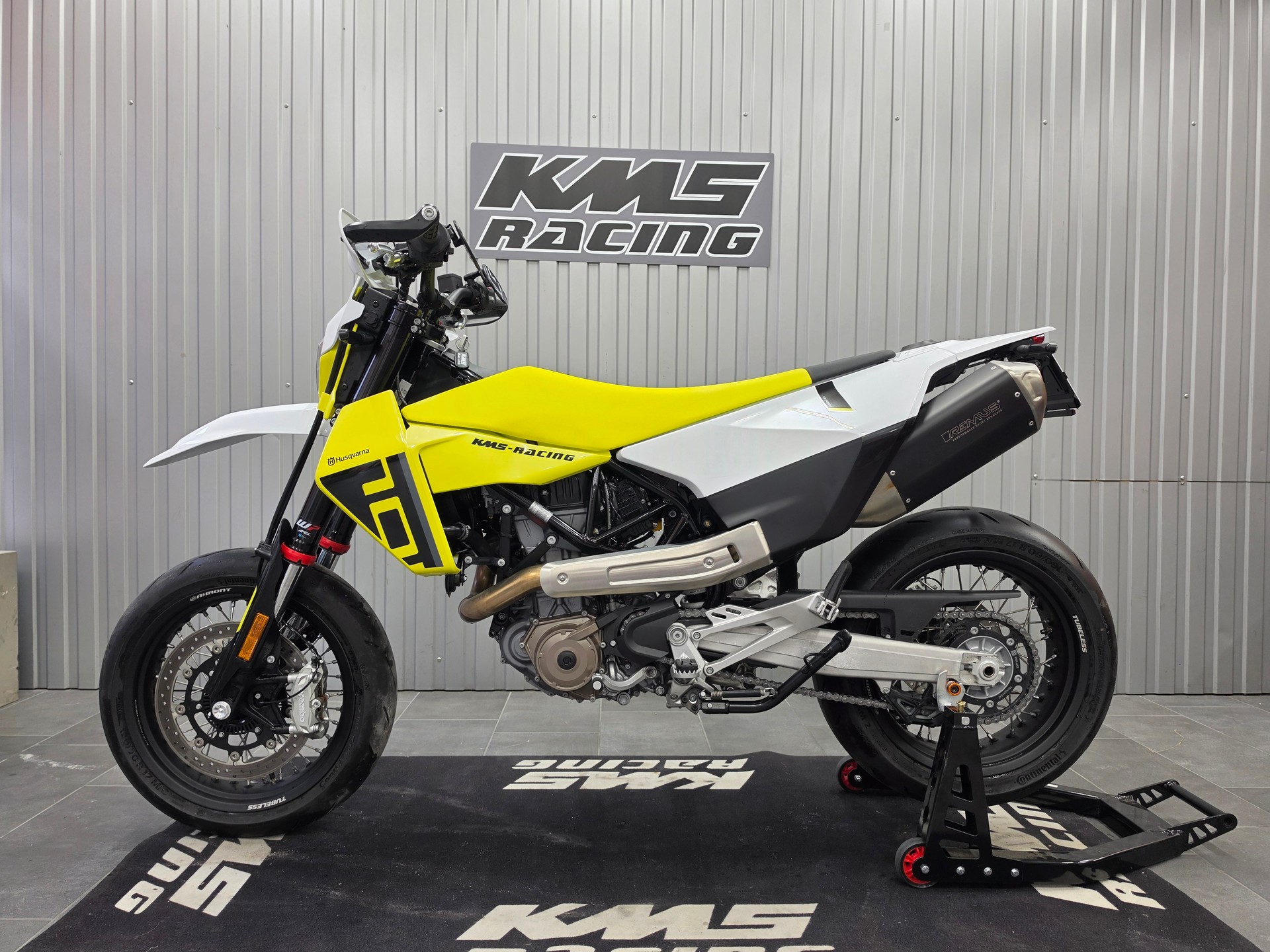 HUSQVARNA 701 Supermoto-image-7