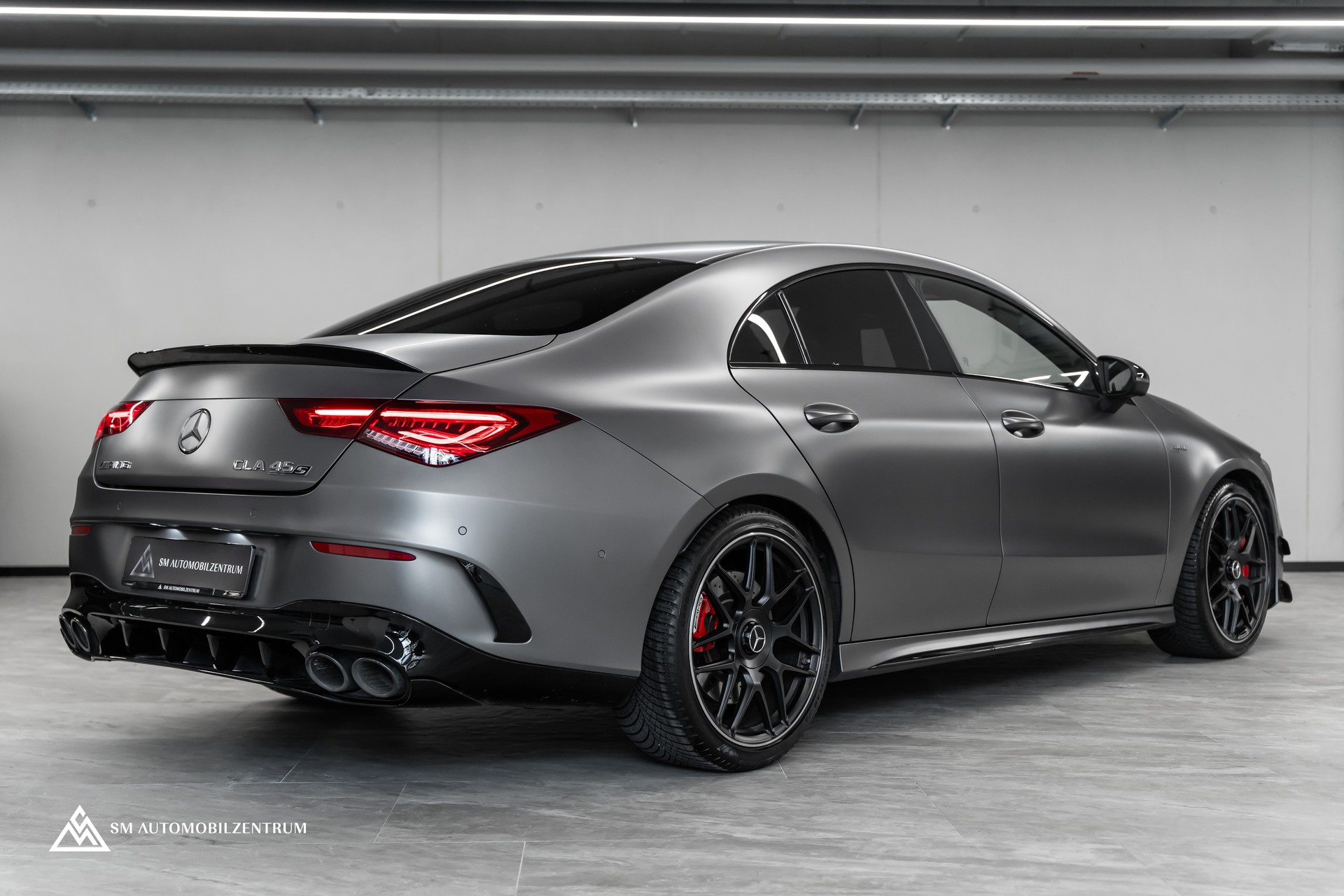 MERCEDES-BENZ CLA 45 S AMG 4matic+ / Aeropaket / Designo Magno / 360° / Head-Up / Burmester-showroom-element-2