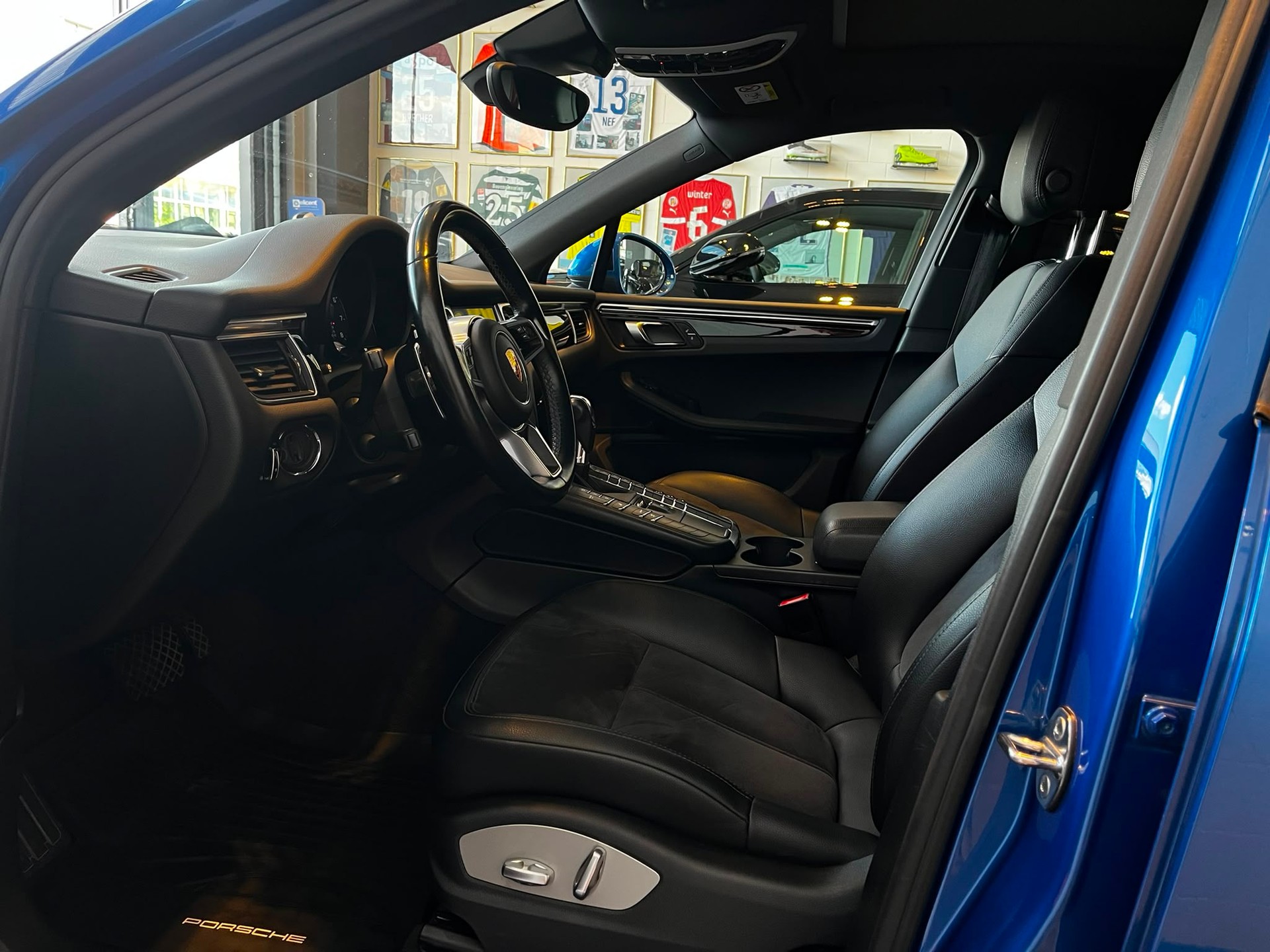 PORSCHE Macan PDK-image-11
