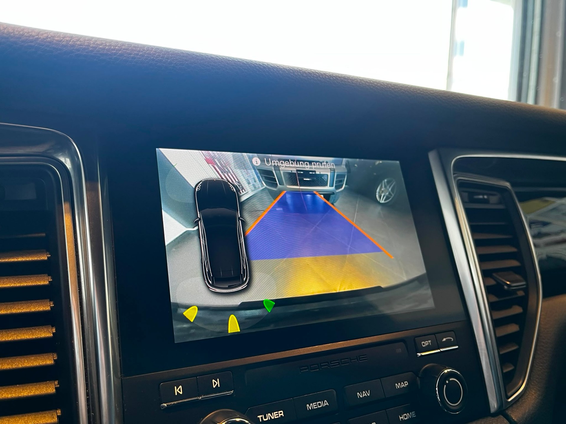 PORSCHE Macan PDK-image-17