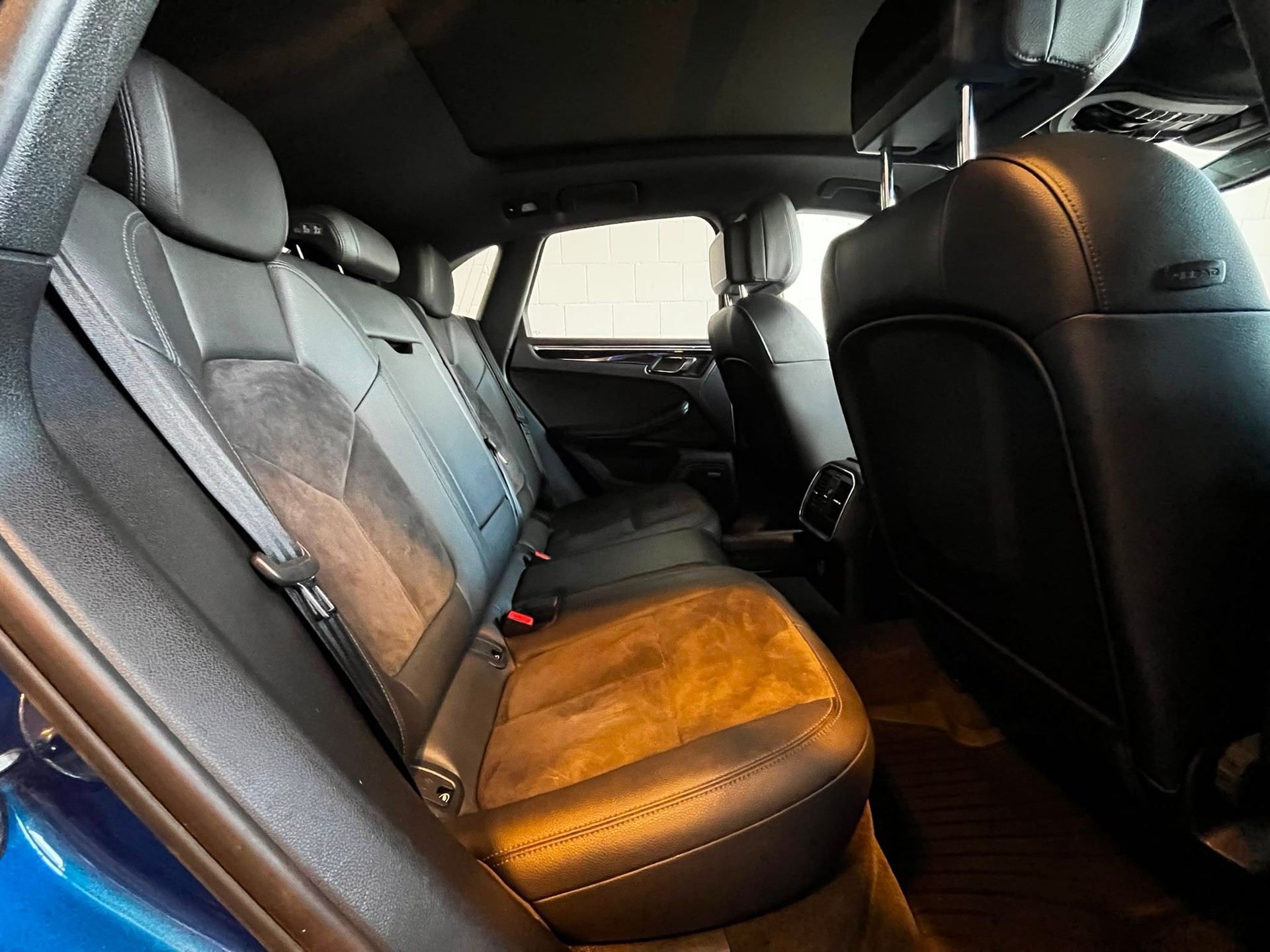 PORSCHE Macan PDK-image-15