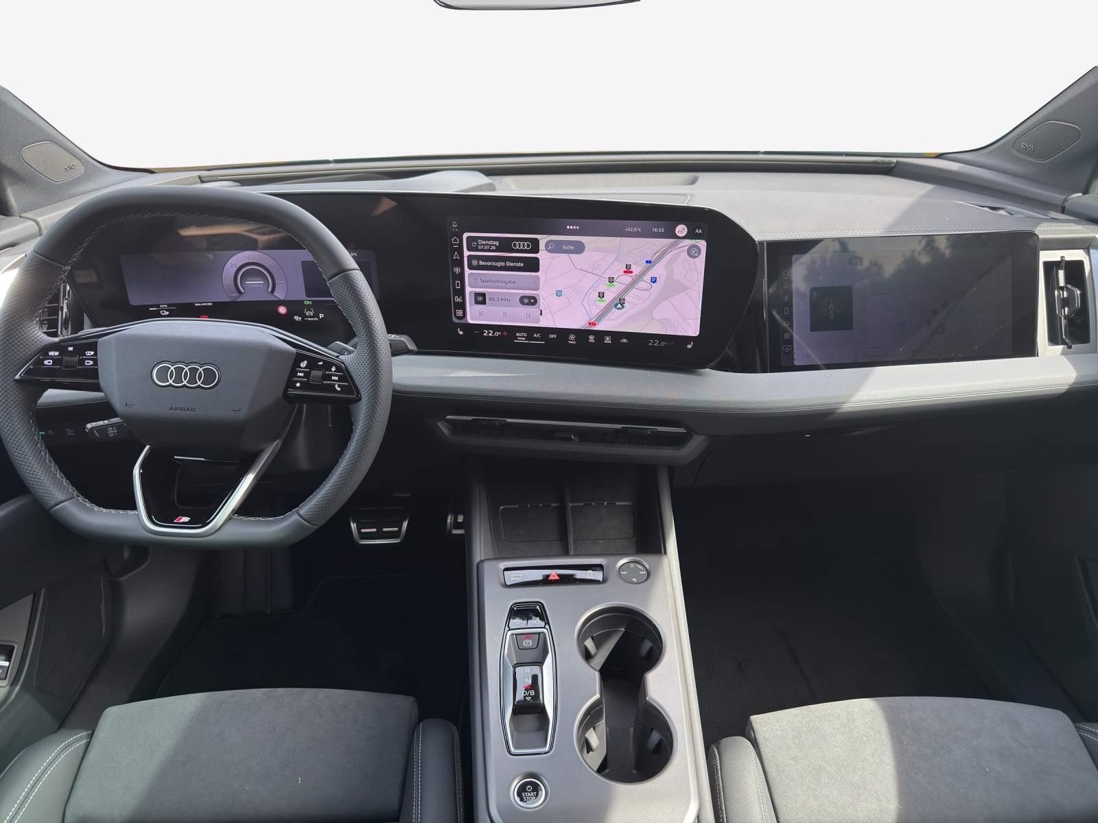 AUDI Q4 e-tron SUV quattro performance-image-8