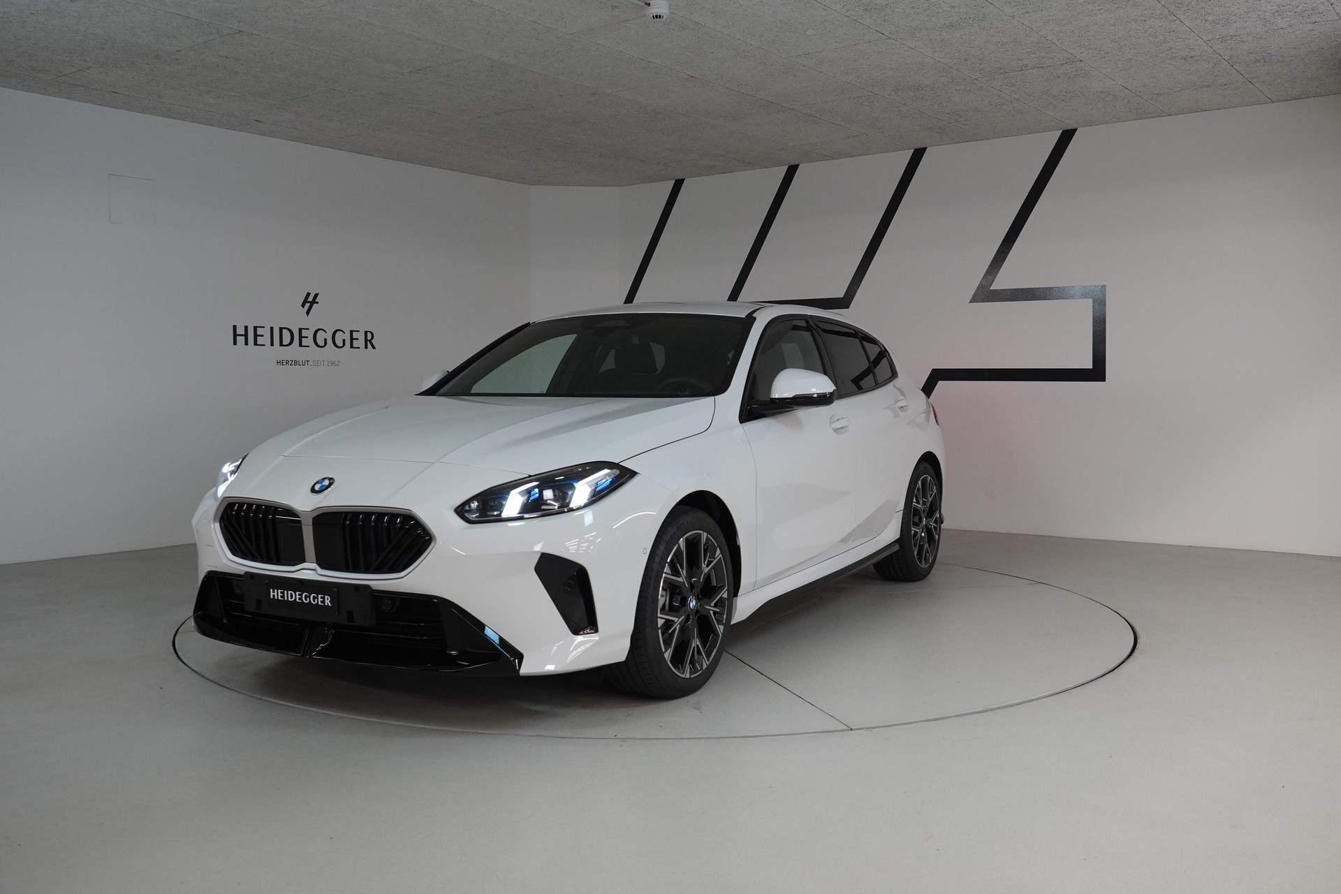 BMW 116 Steptronic M Sport-image-0