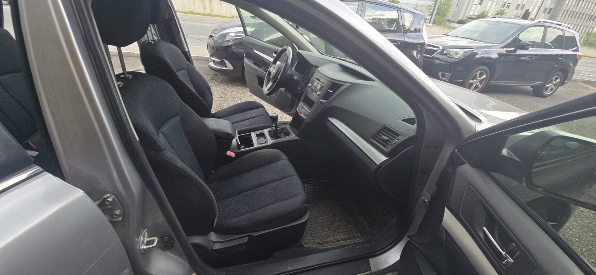 SUBARU Legacy 2.0i Swiss AWD-image-8
