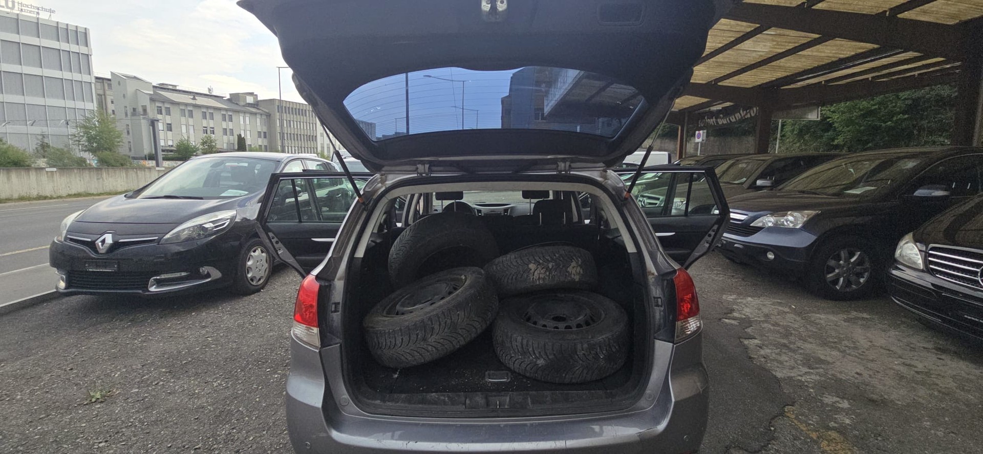 SUBARU Legacy 2.0i Swiss AWD-image-10
