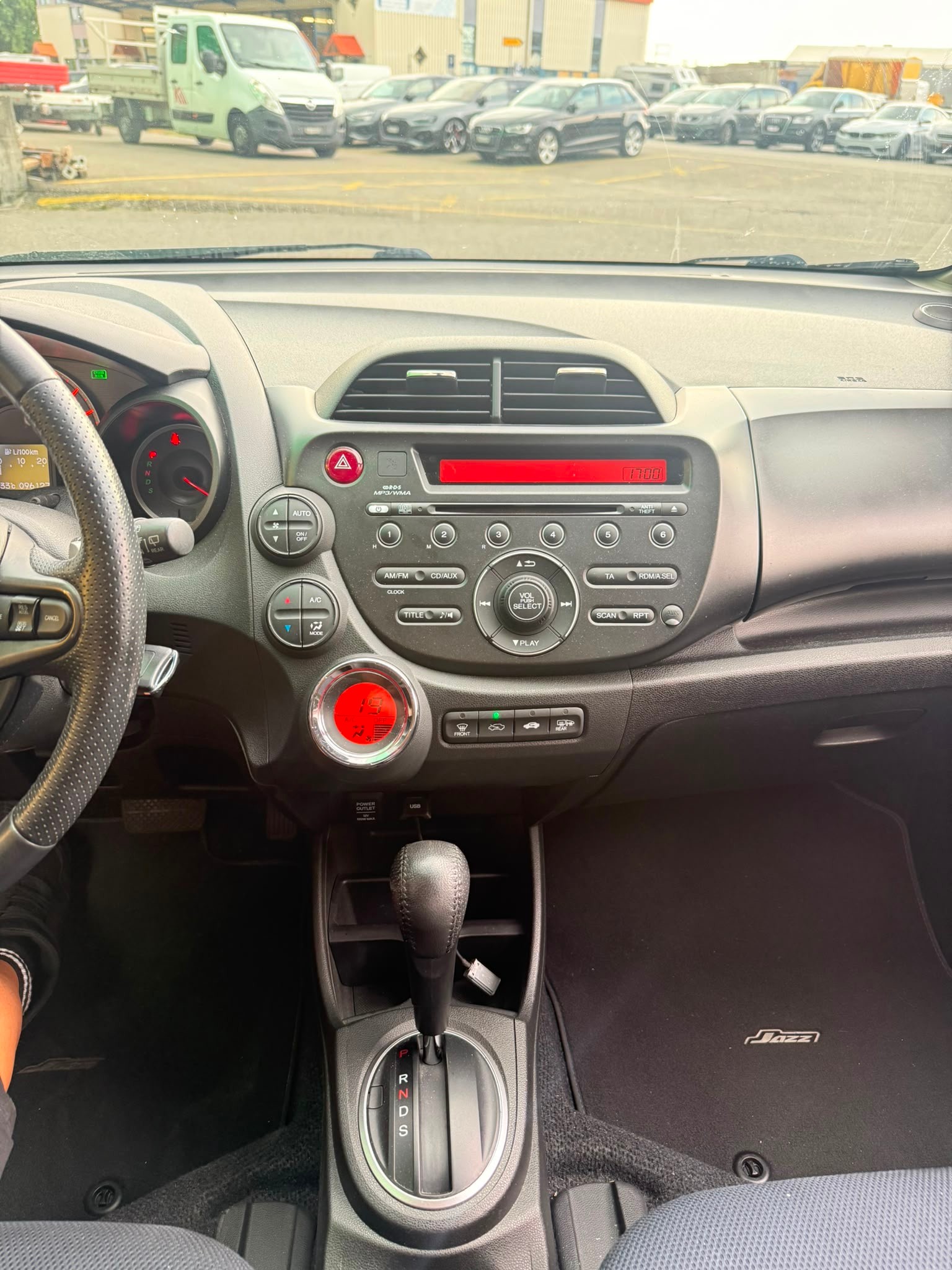 HONDA Jazz 1.4i Elegance CVT-image-9