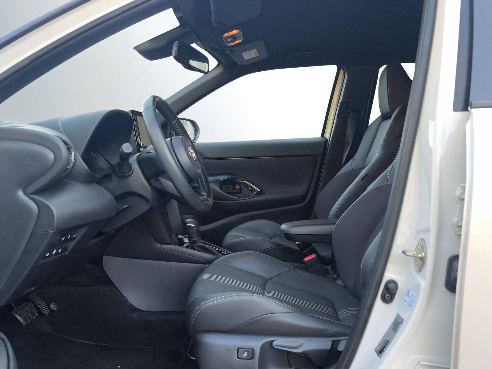 TOYOTA Yaris Cross 1.5 VVT-i HSD Adventure AWD-i-image-10