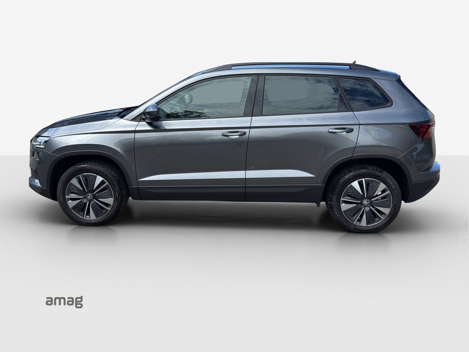 SKODA Karoq 1.5 TSI Dynamic DSG-image-1