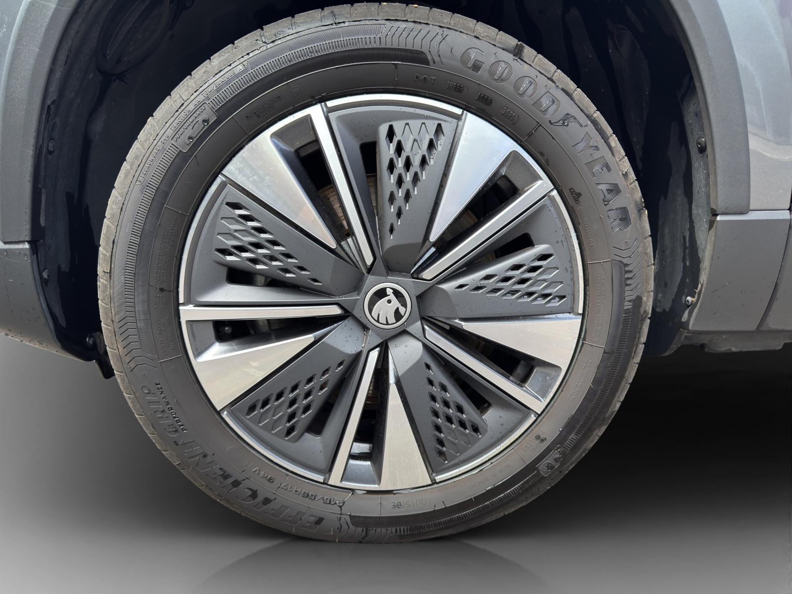 SKODA Karoq 1.5 TSI Dynamic DSG-image-13