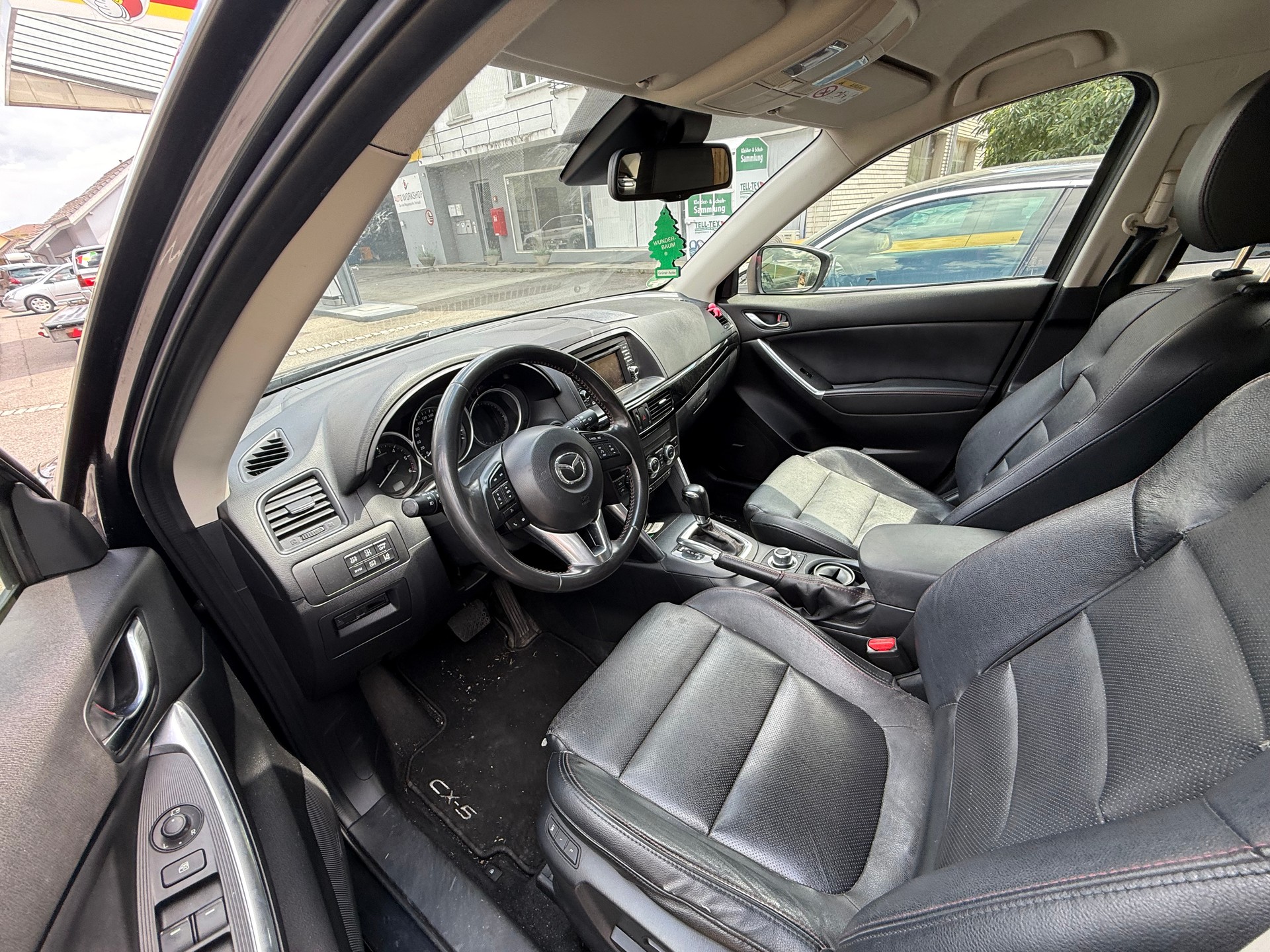 MAZDA CX-5 2.2 D HP Revolution AWD Automatic-image-8