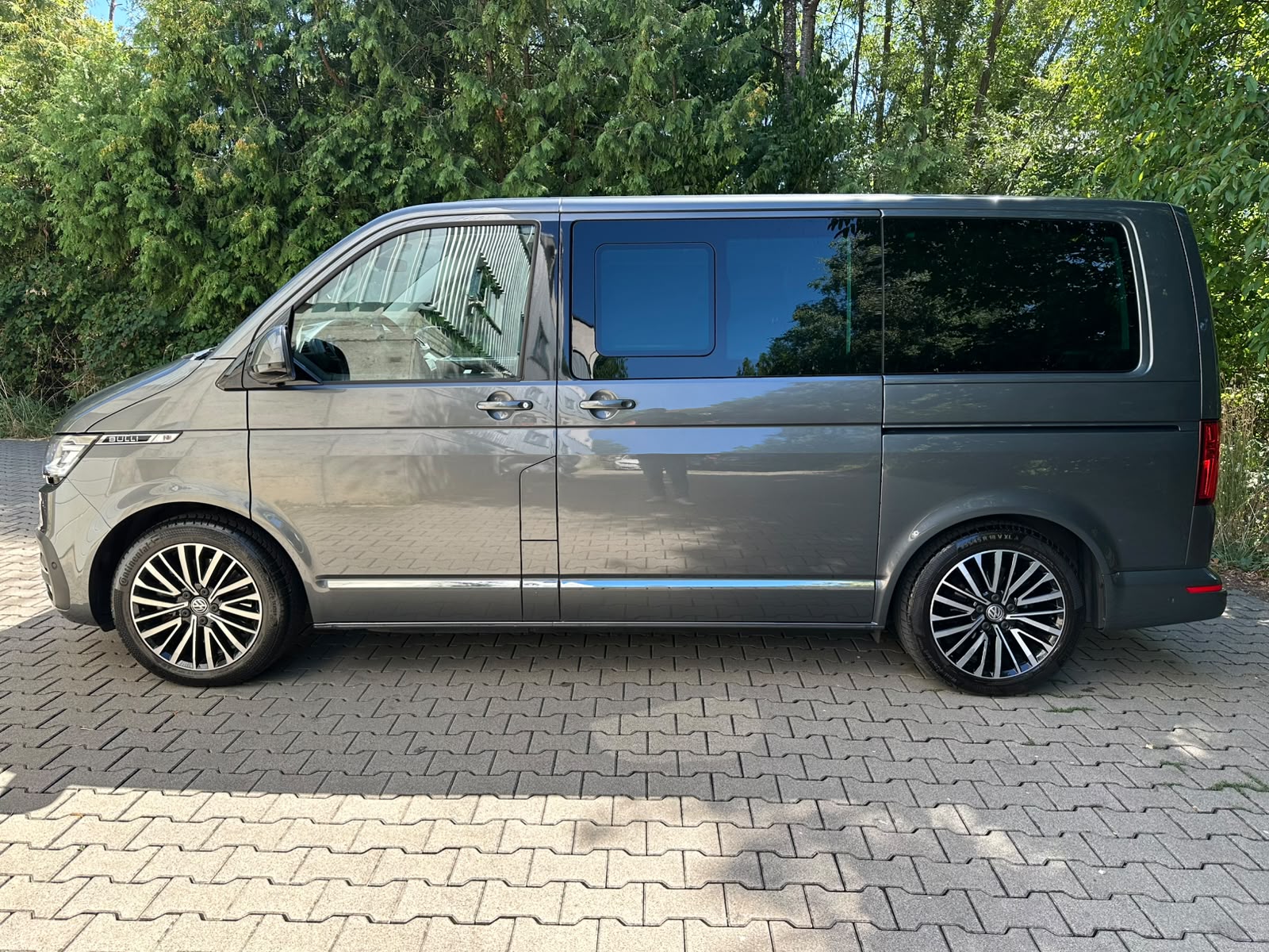VW T6.1 Multivan 2.0 Bi-TDI Highline Liberty 4Mot. DSG-image-1