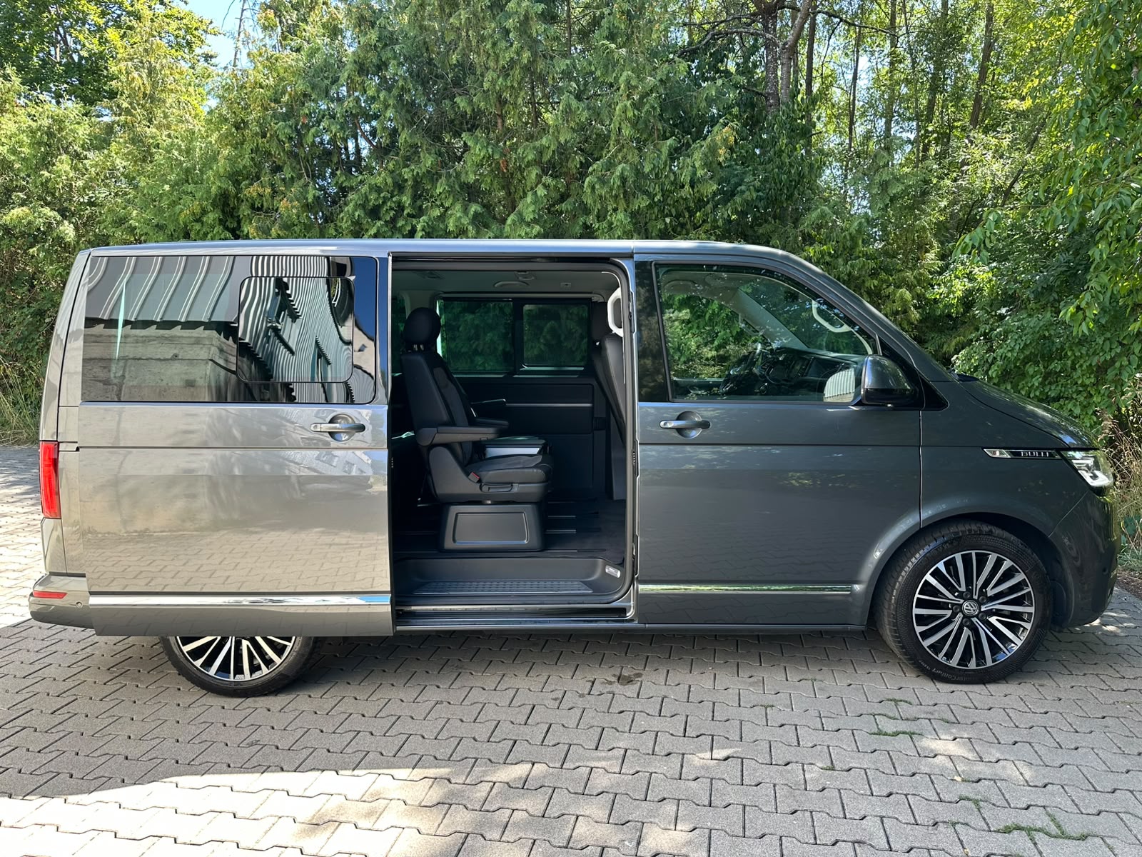 VW T6.1 Multivan 2.0 Bi-TDI Highline Liberty 4Mot. DSG-image-7