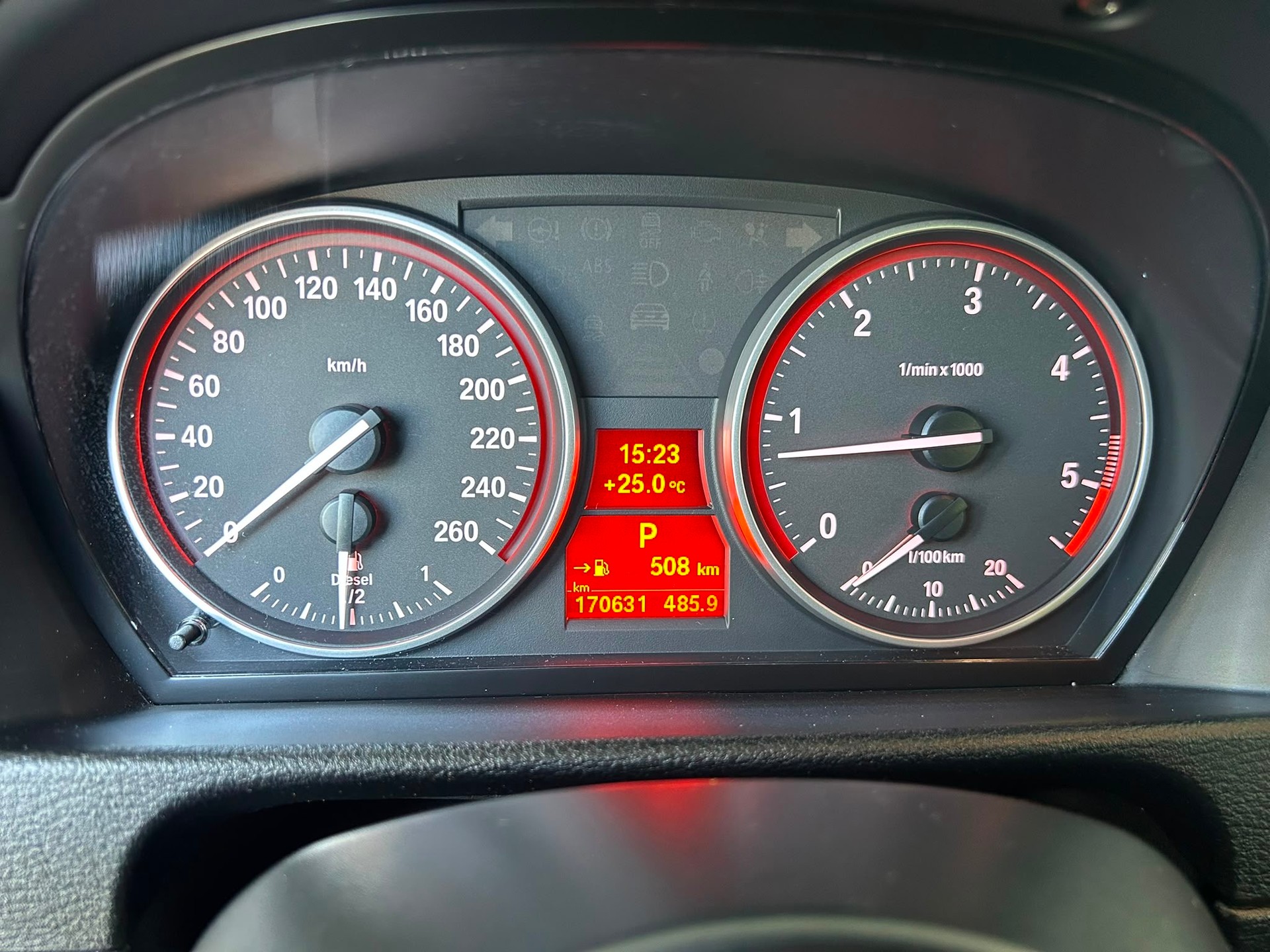 BMW 20d sDrive-image-2