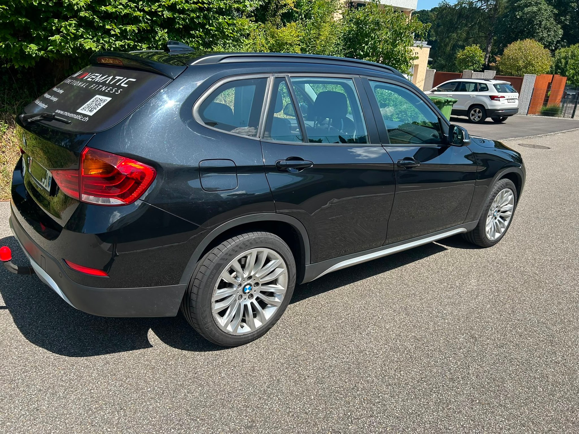 BMW 20d sDrive-image-4