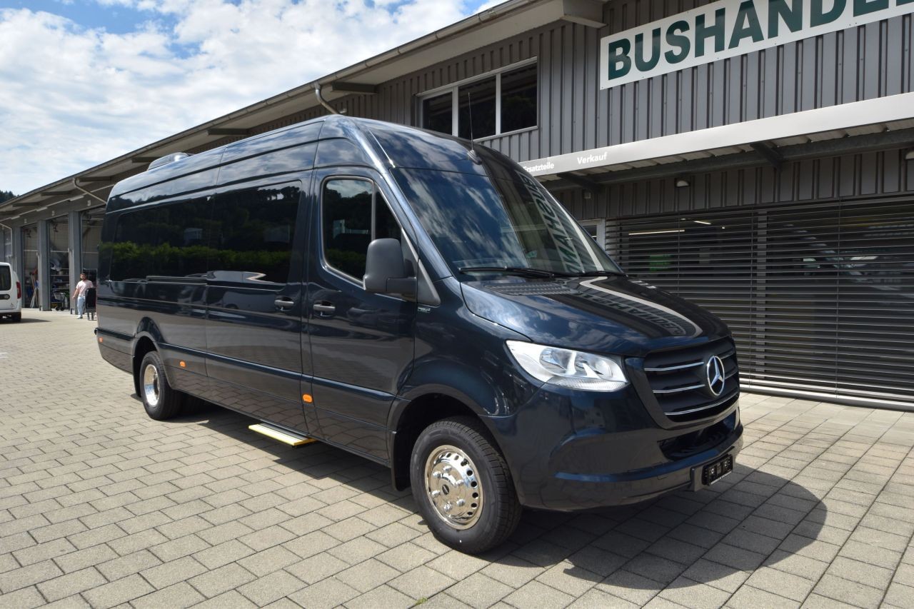 MERCEDES-BENZ 519 VIP Bus mit 21 Plätze-image-0