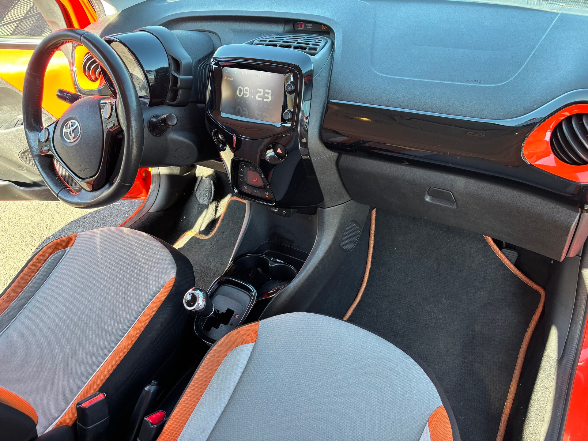 TOYOTA Aygo 1.0 VVT-i x-clusiv MultiMode-image-12