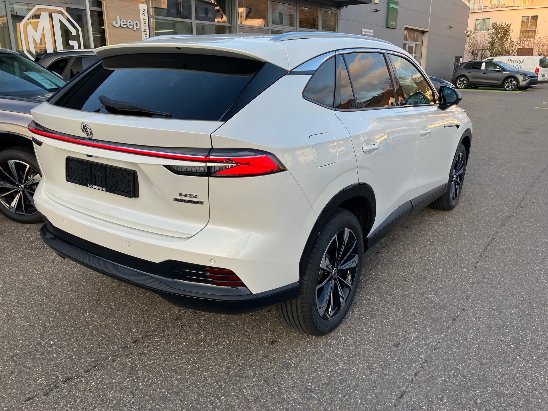 MG HS 1.5 T Hybrid+ Luxury-image-4