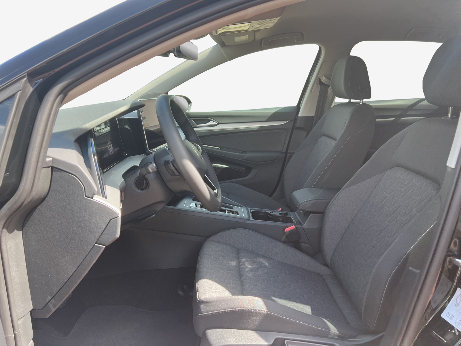 VW Golf 1.5 e TSI mHEV United DSG-image-7