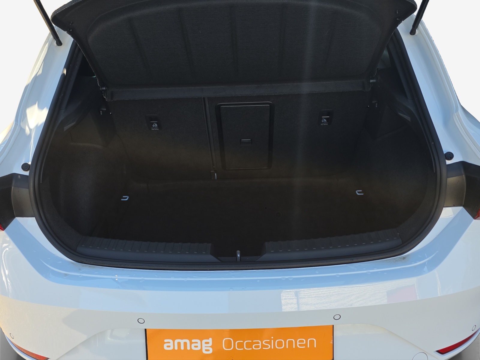 SEAT Leon 1.5 eTSI mHEV DSG FR-image-12