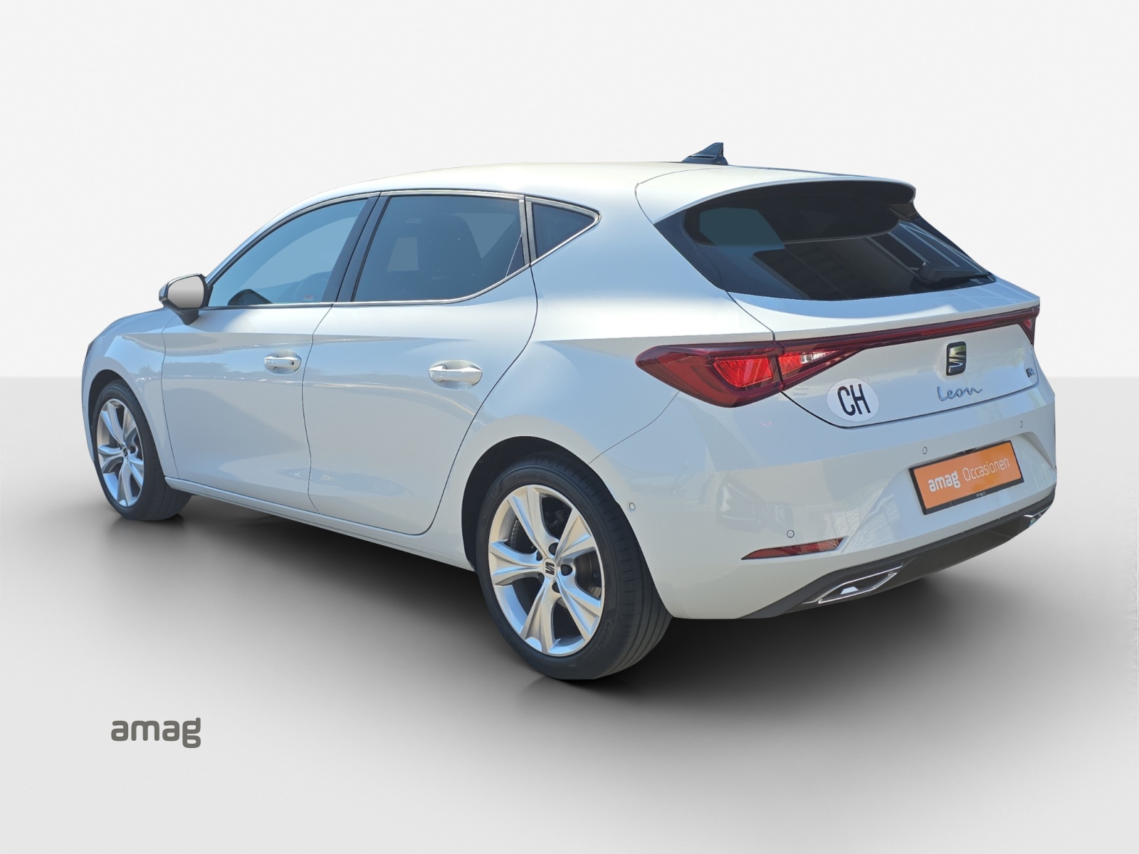 SEAT Leon 1.5 eTSI mHEV DSG FR-image-2