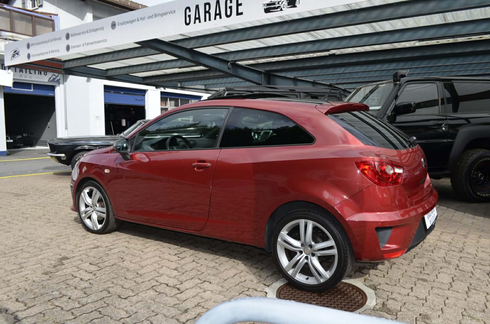 SEAT Ibiza SC 1.4 TSI Cupra DSG-image-3