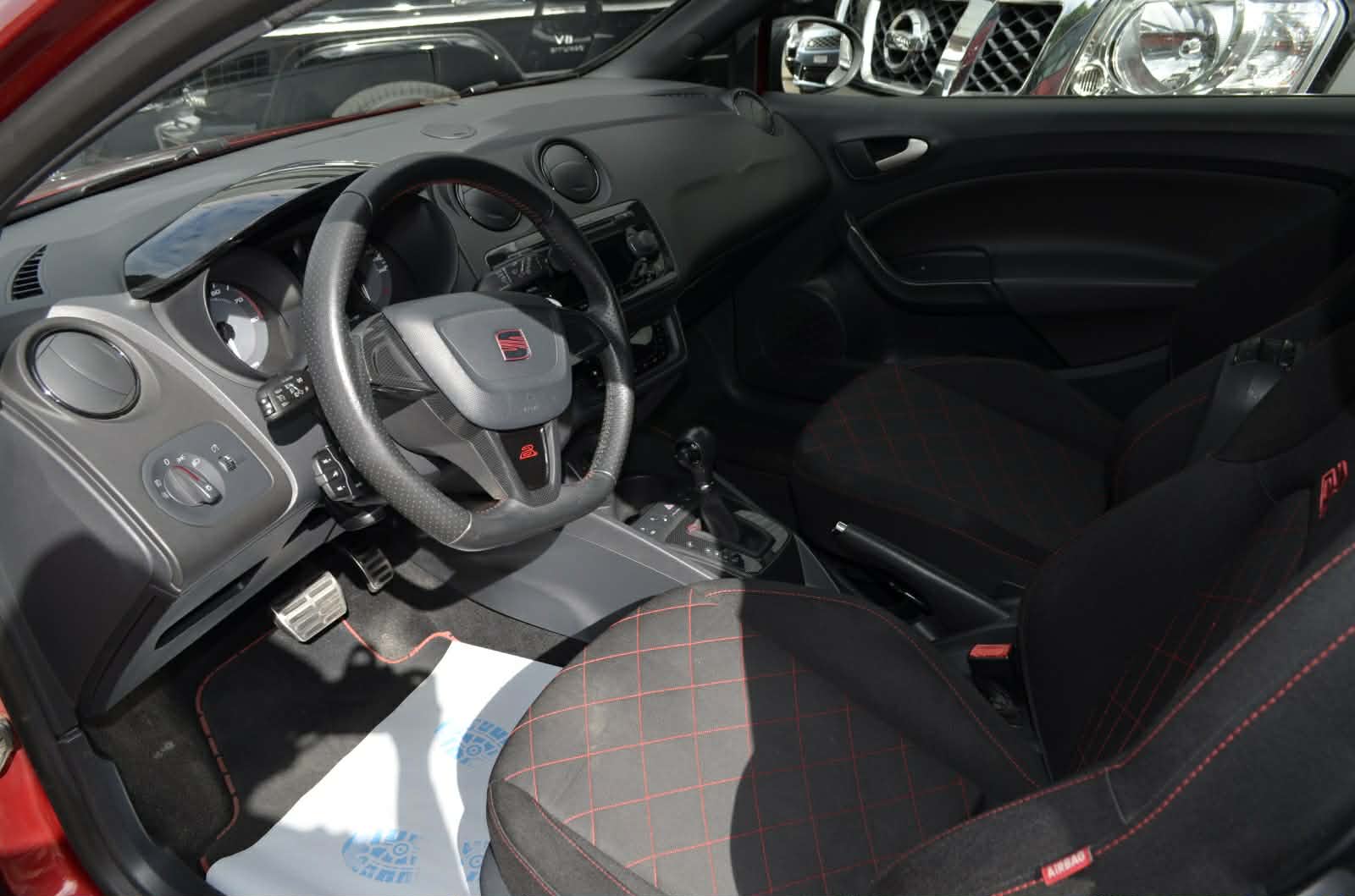 SEAT Ibiza SC 1.4 TSI Cupra DSG-image-7