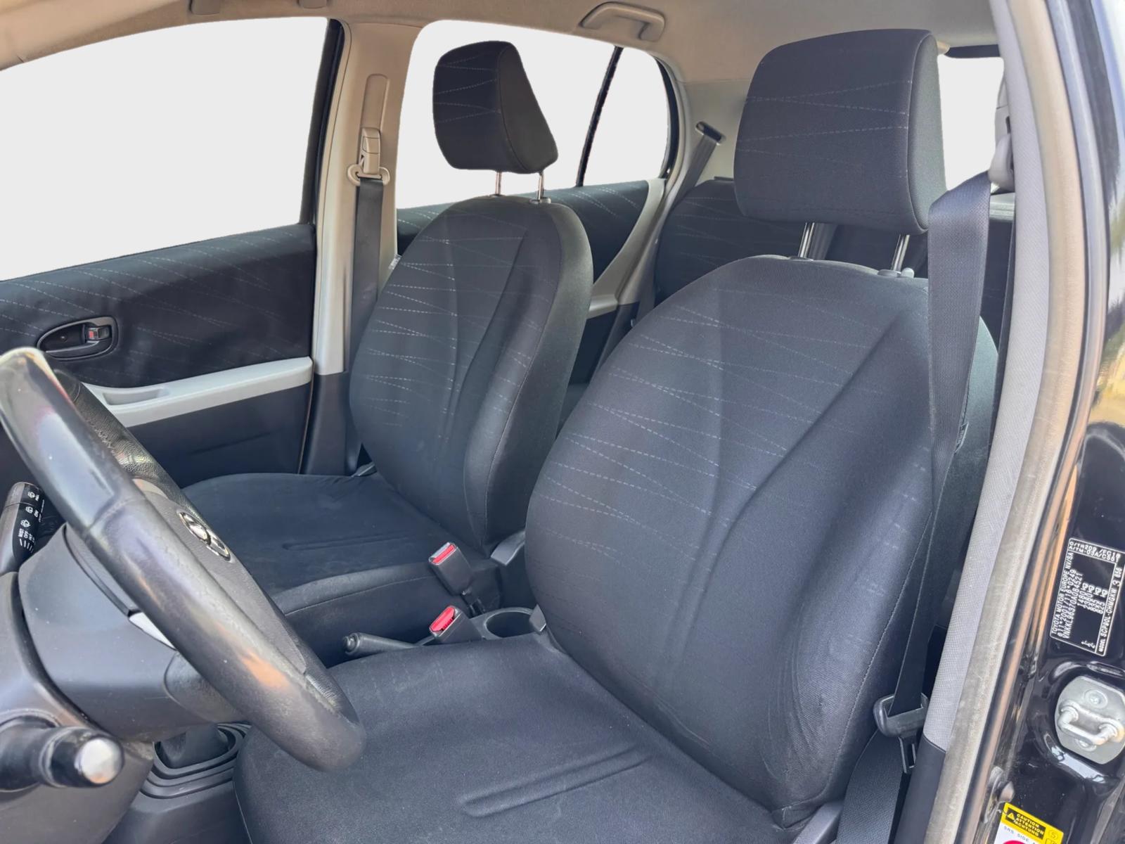 TOYOTA Yaris 1.3 Linea Luna-image-7