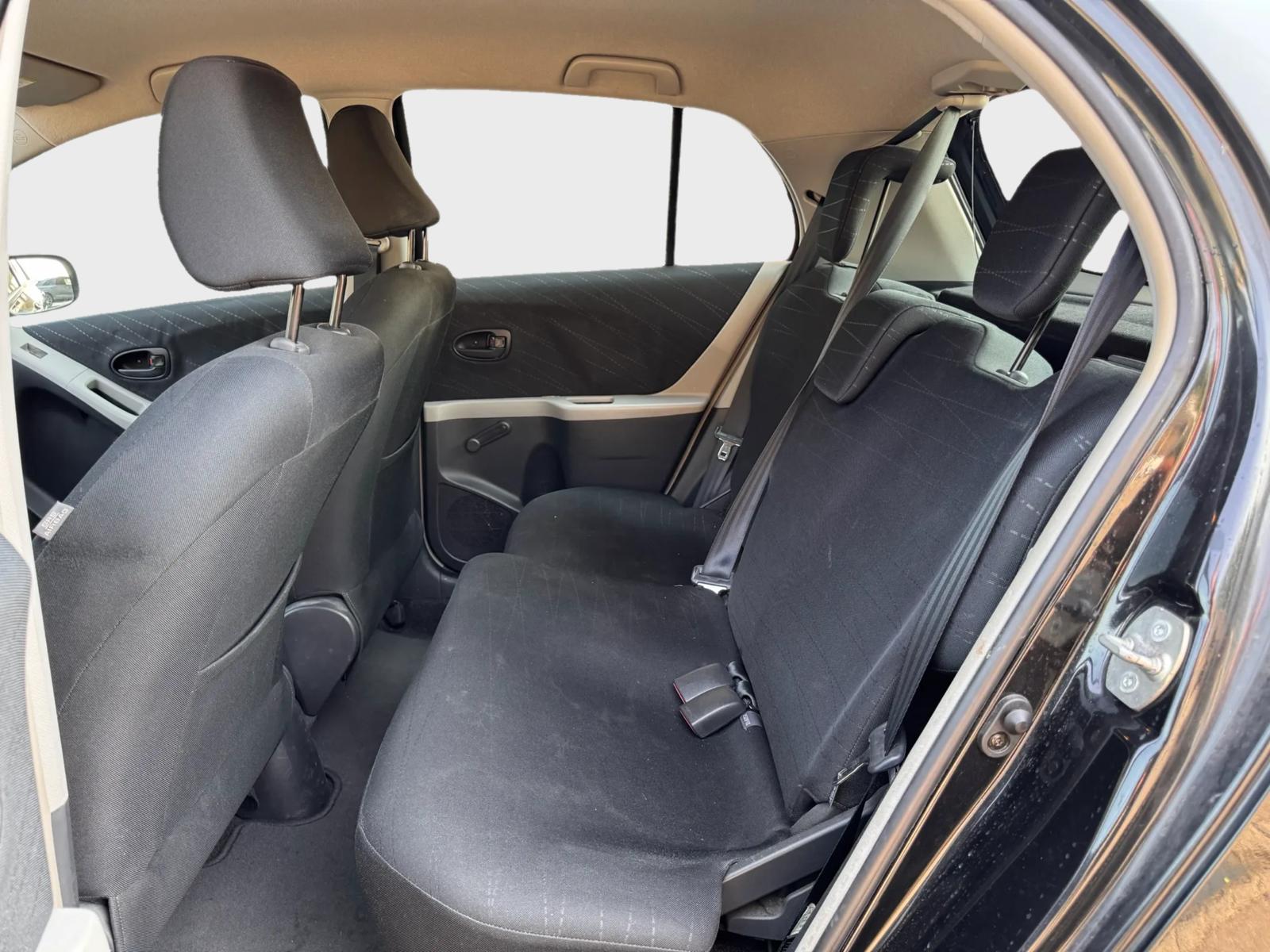 TOYOTA Yaris 1.3 Linea Luna-image-9