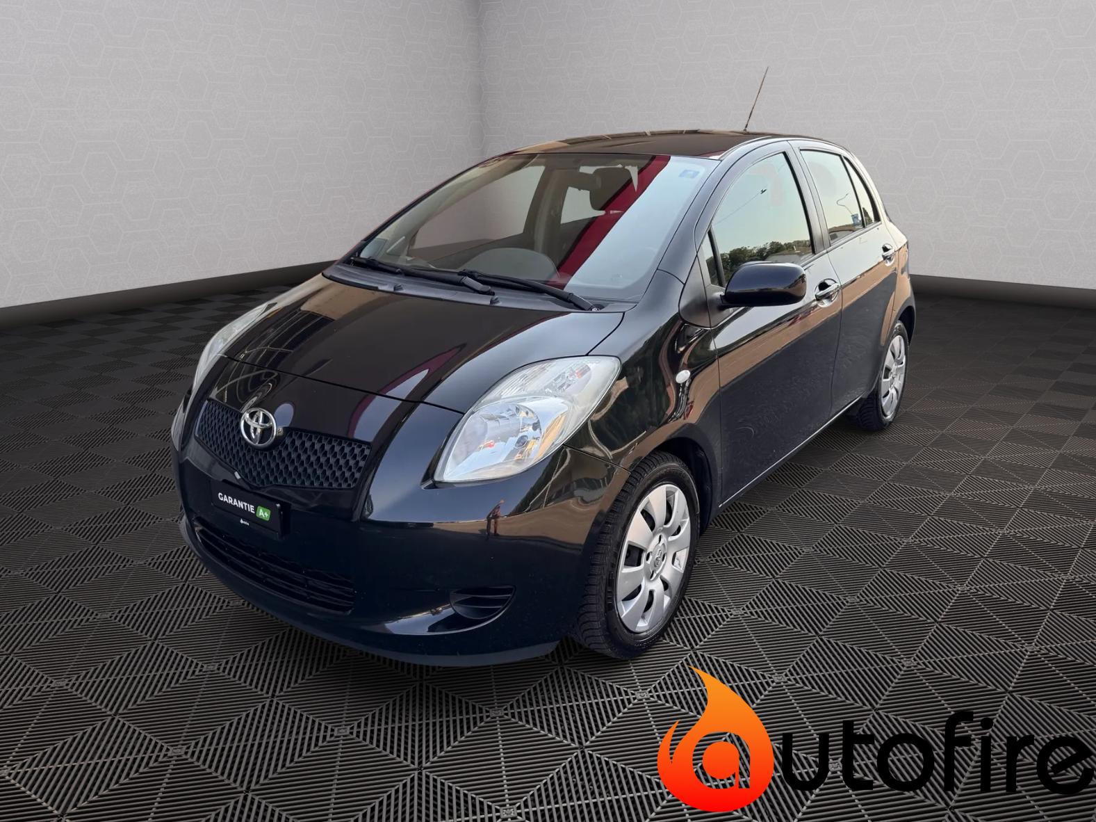 TOYOTA Yaris 1.3 Linea Luna-image-0