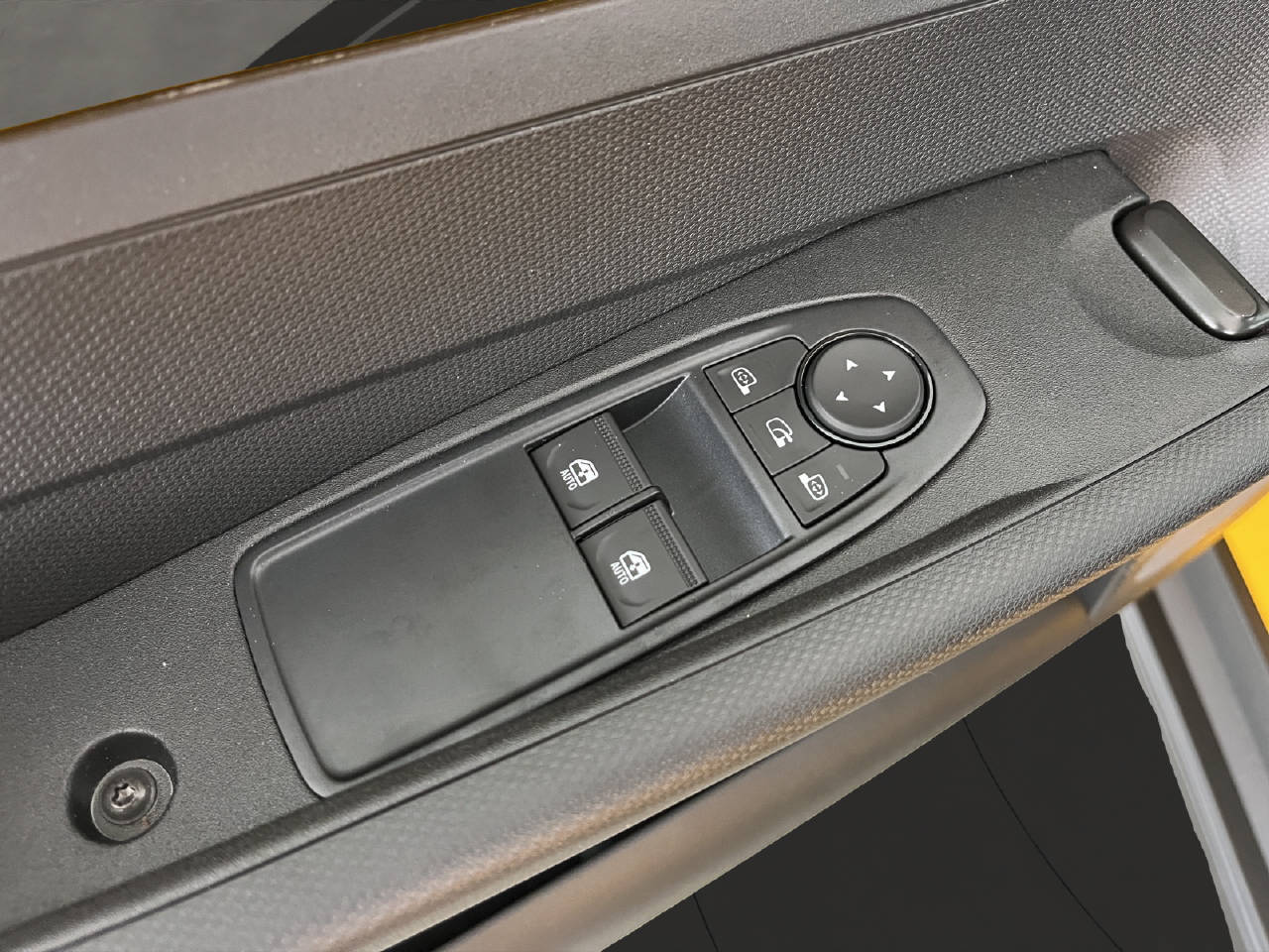 RENAULT Twingo E-Tech Urban Range techno-image-12