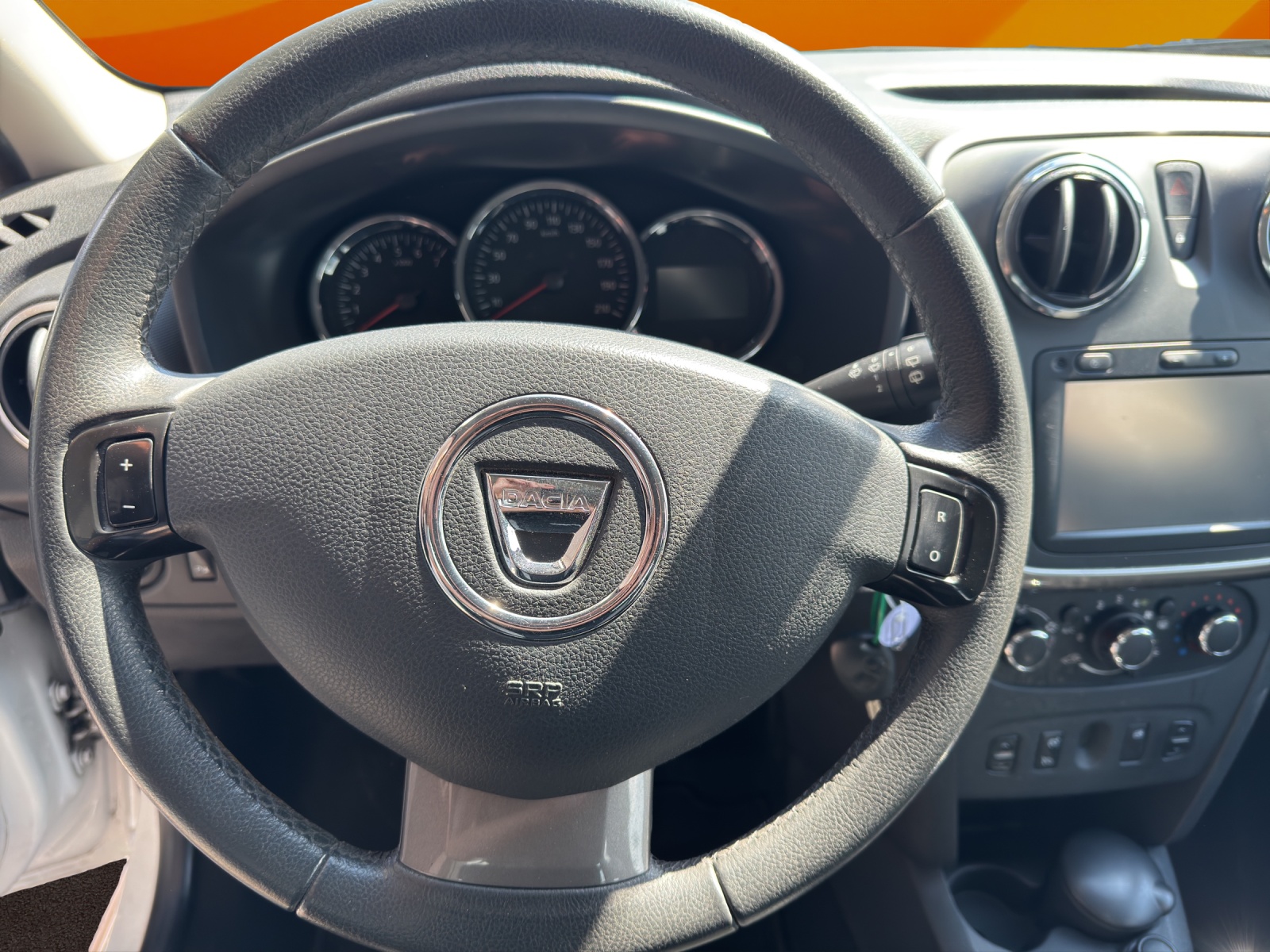 DACIA Sandero Tce 90 Stepway Lauréate Automatic-image-10