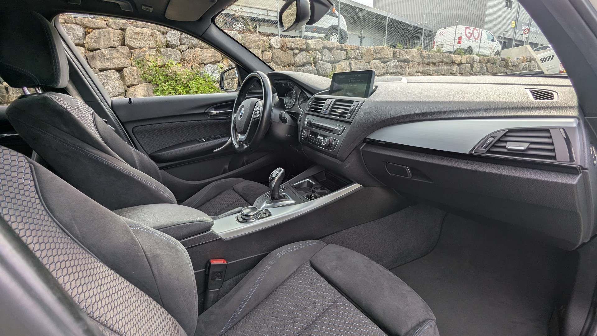 BMW M135i xDrive-image-4