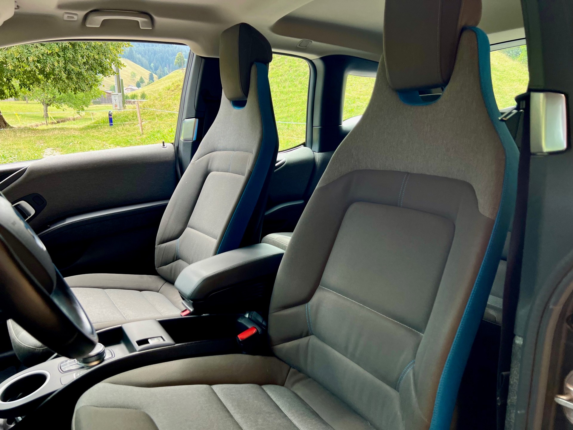 BMW i3s (120Ah)-image-11