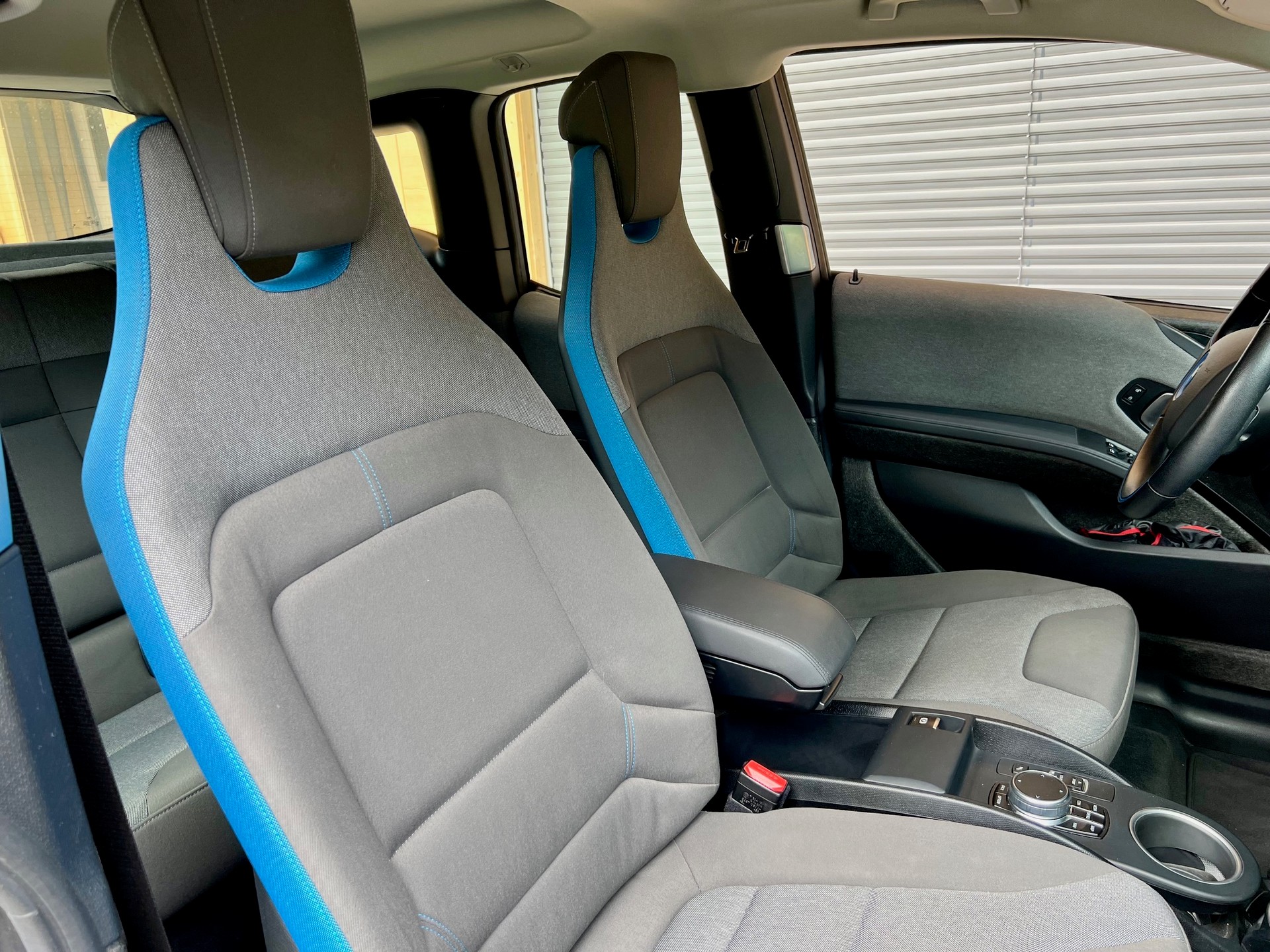 BMW i3s (120Ah)-image-12