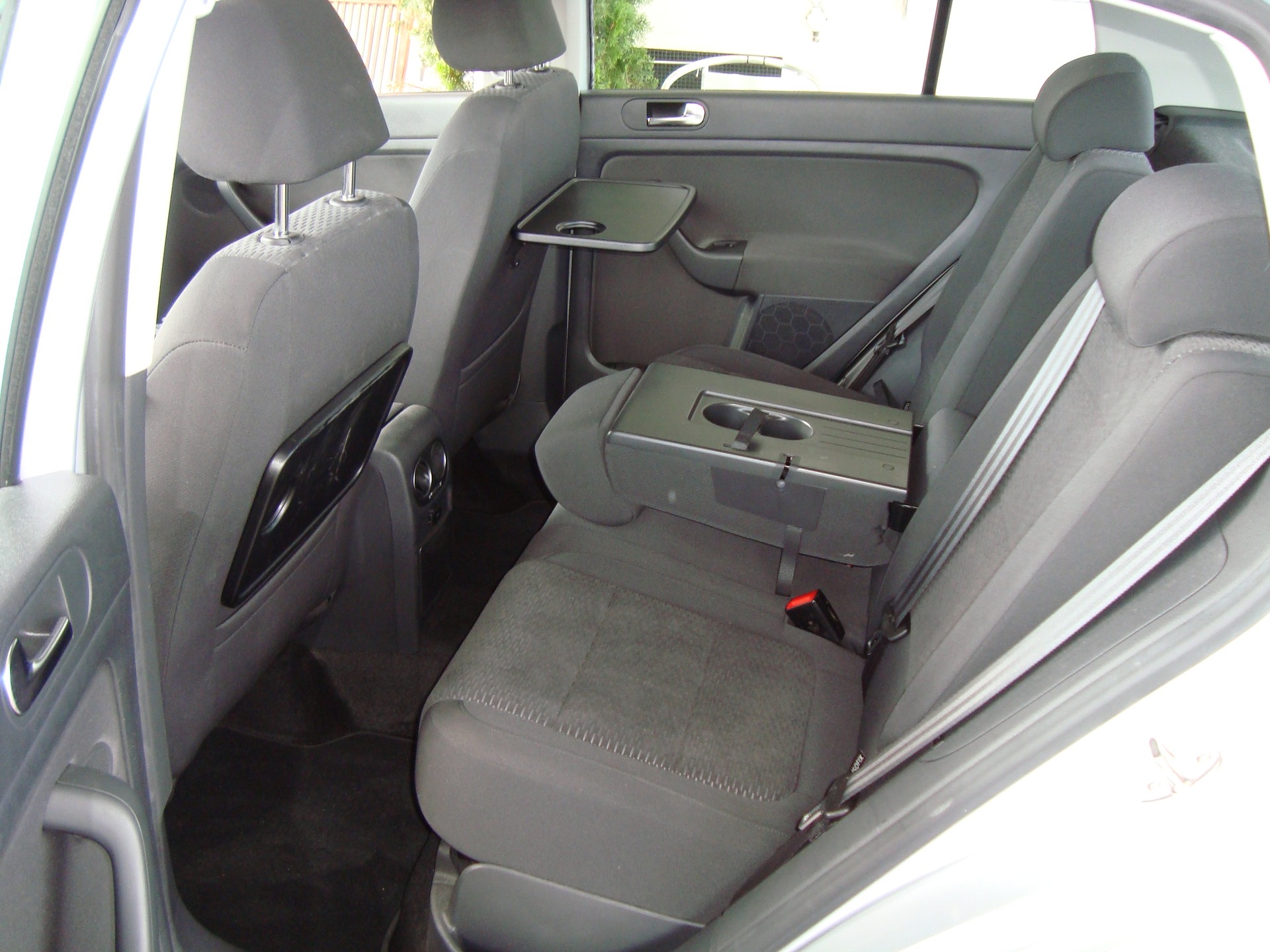 VW Golf Plus 1.4 TSI Comfortline DSG-image-10
