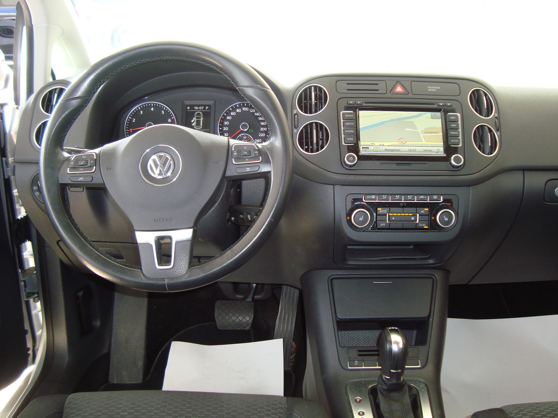 VW Golf Plus 1.4 TSI Comfortline DSG-image-6
