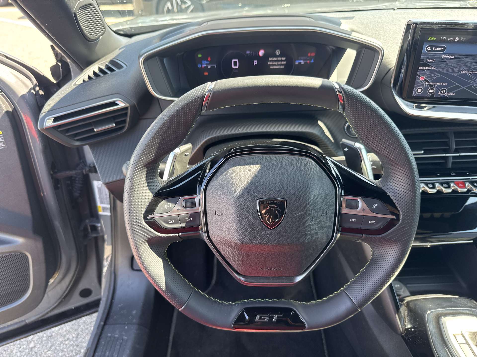 PEUGEOT 2008 1.2 PureTech GT Automat-image-15